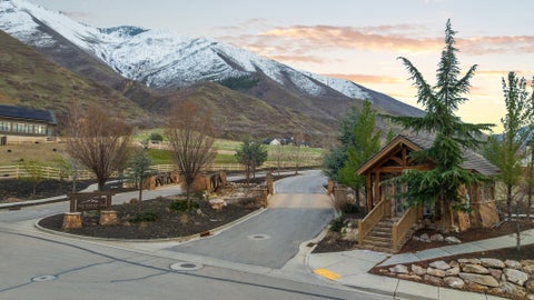 Tiny photo for 2042 S VALLEY DR #57, Mapleton, UT 84664 (MLS # 2163522)
