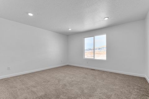 Tiny photo for 196 W LEVENGROVE DR #211, Lehi, UT 84048 (MLS # 2136462)