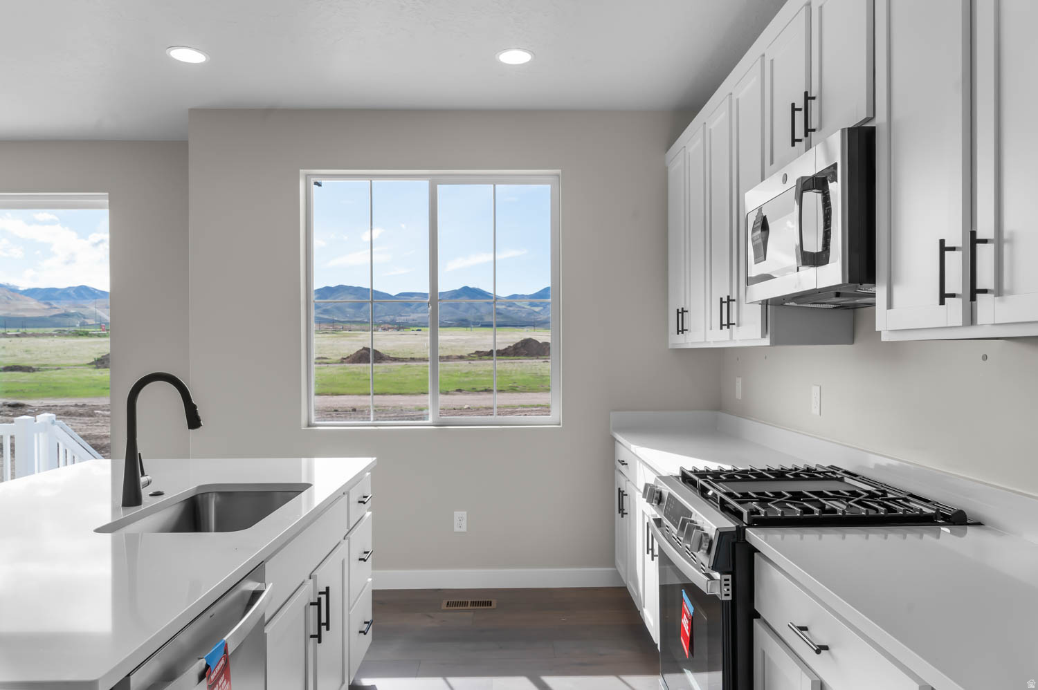 DRY CREEK COLLECTION 229 - Residential