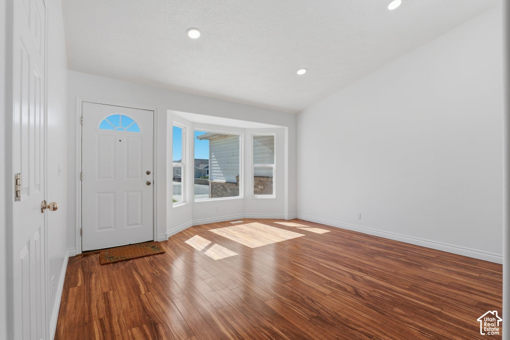 Photo of 5264 W VISTA CIR, Salt Lake City, UT 84118 (MLS # 2189010)
