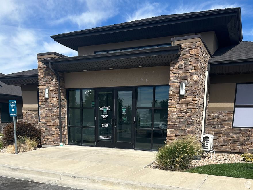 Prime office space available in Payson, ideally located just off I-15 and 800 South. This ground-floor suite offers 3,052 square feet plus an unfinished basement for additional storage or build-out potential. Delivered in shell condition with improvements built to suit tenant needs. Minimum 3-year lease term required. Excellent opportunity for a variety of uses including professional offices, medical, or personal services. High-visibility location with convenient access makes this a strong choice for growing businesses. Please contact the Listing Agent, Paul Gardner, for all questions and showing requests. Measurements provided as a courtesy only, buyer/tenant to verify all info