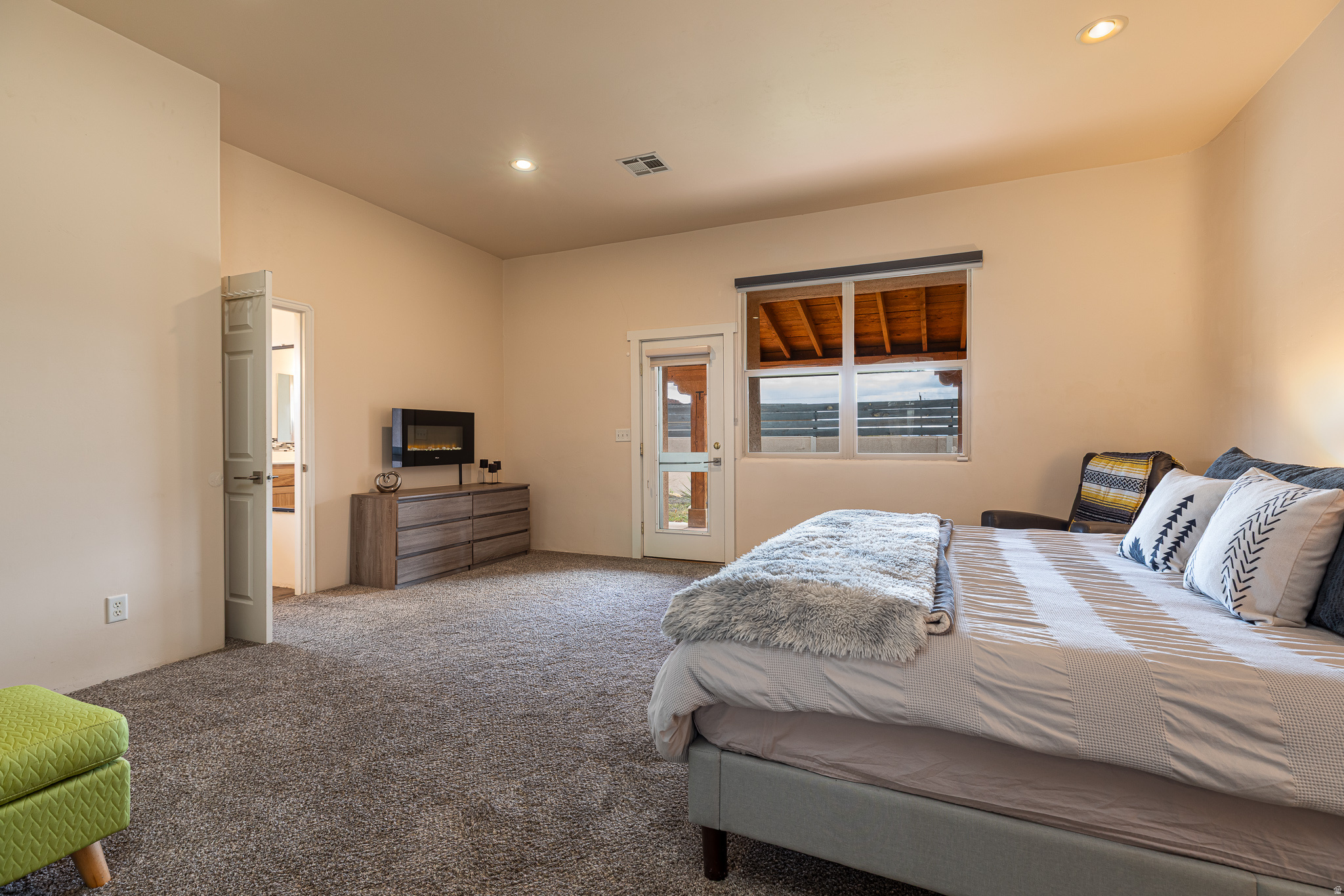 CEDAR HEIGHTS - Residential