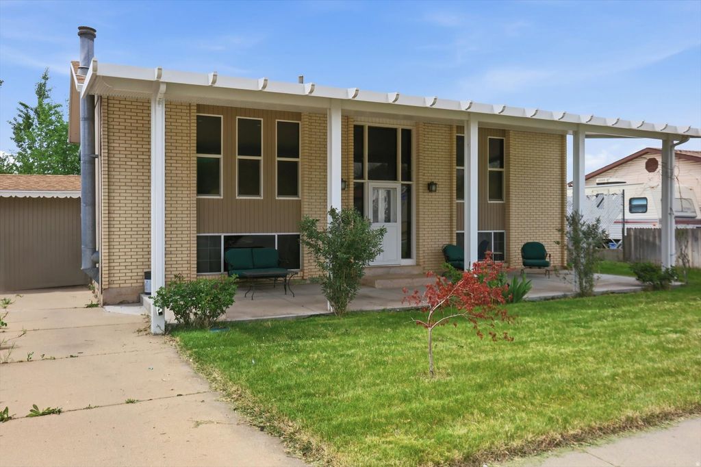 Photo of 4931 S 2825 W, Roy, UT 84067 (MLS # 2153313)