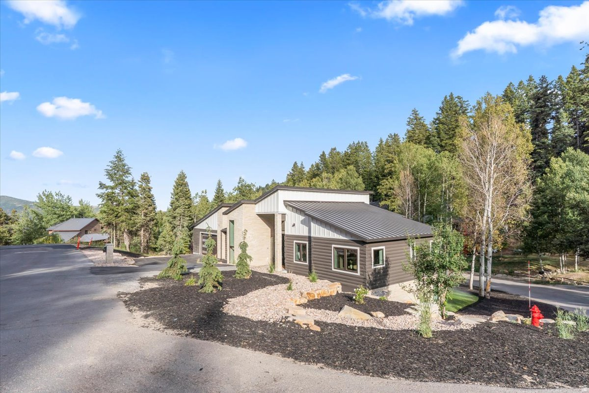 SUMMIT PARK SUBDIVISION - Residential