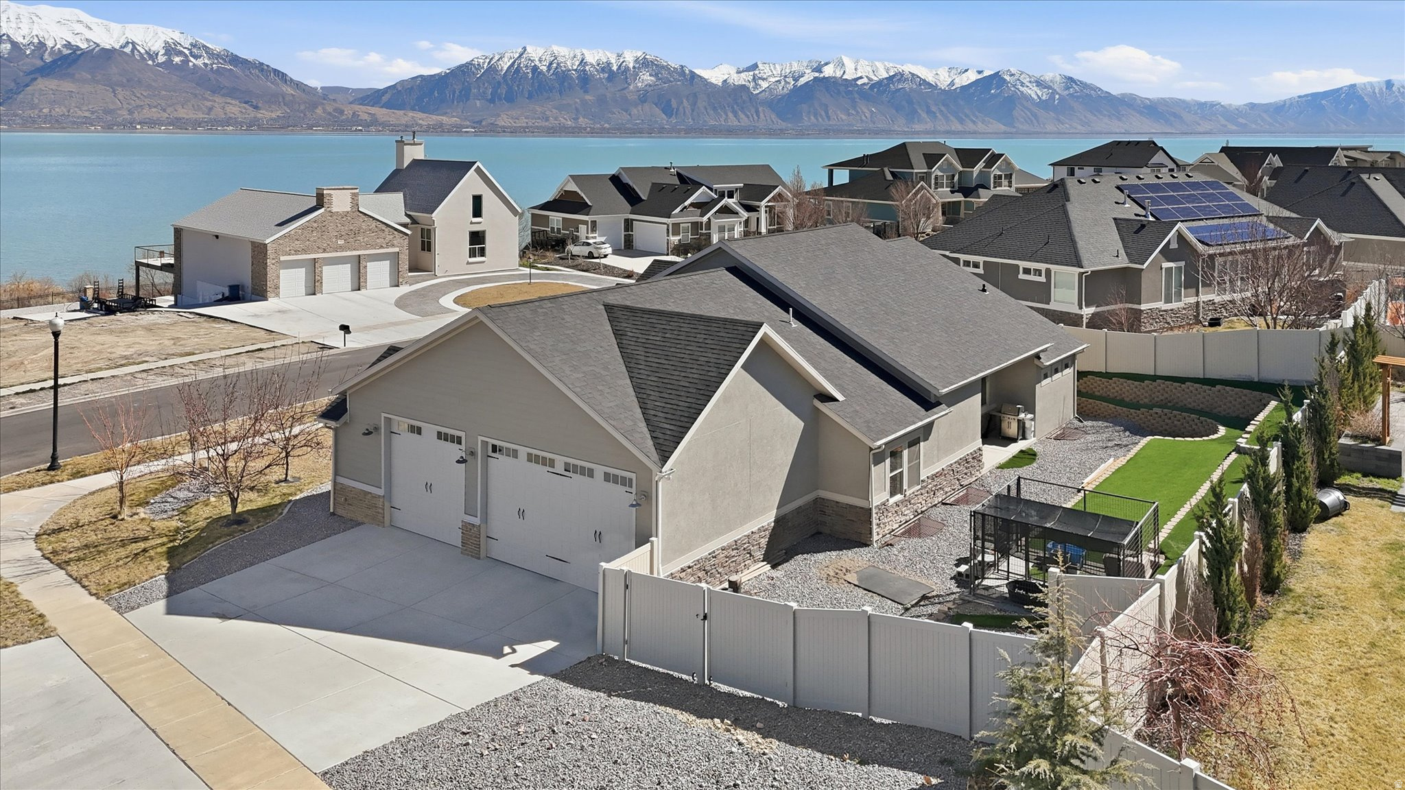 HARBOR BAY PHASE 4 - Residential