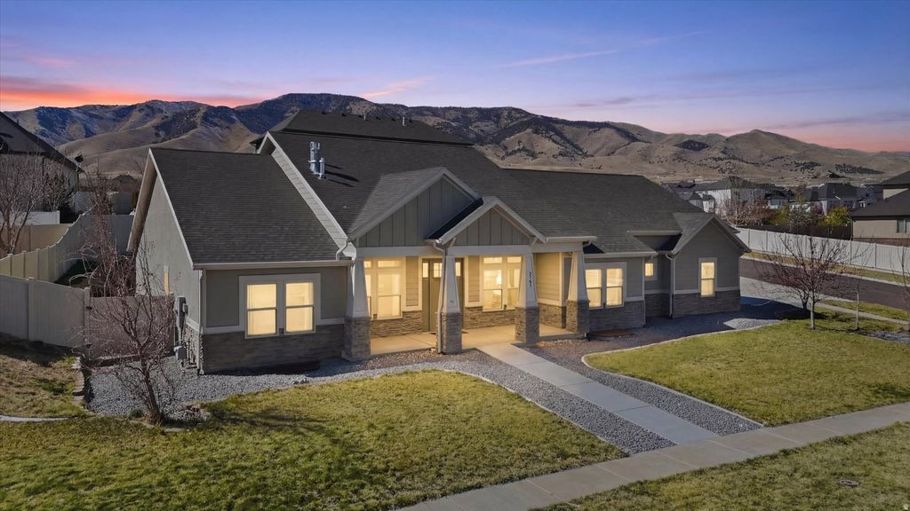 Photo of 3761 S SPINNAKER BAY DR, Saratoga Springs, UT 84045 (MLS # 2142617)