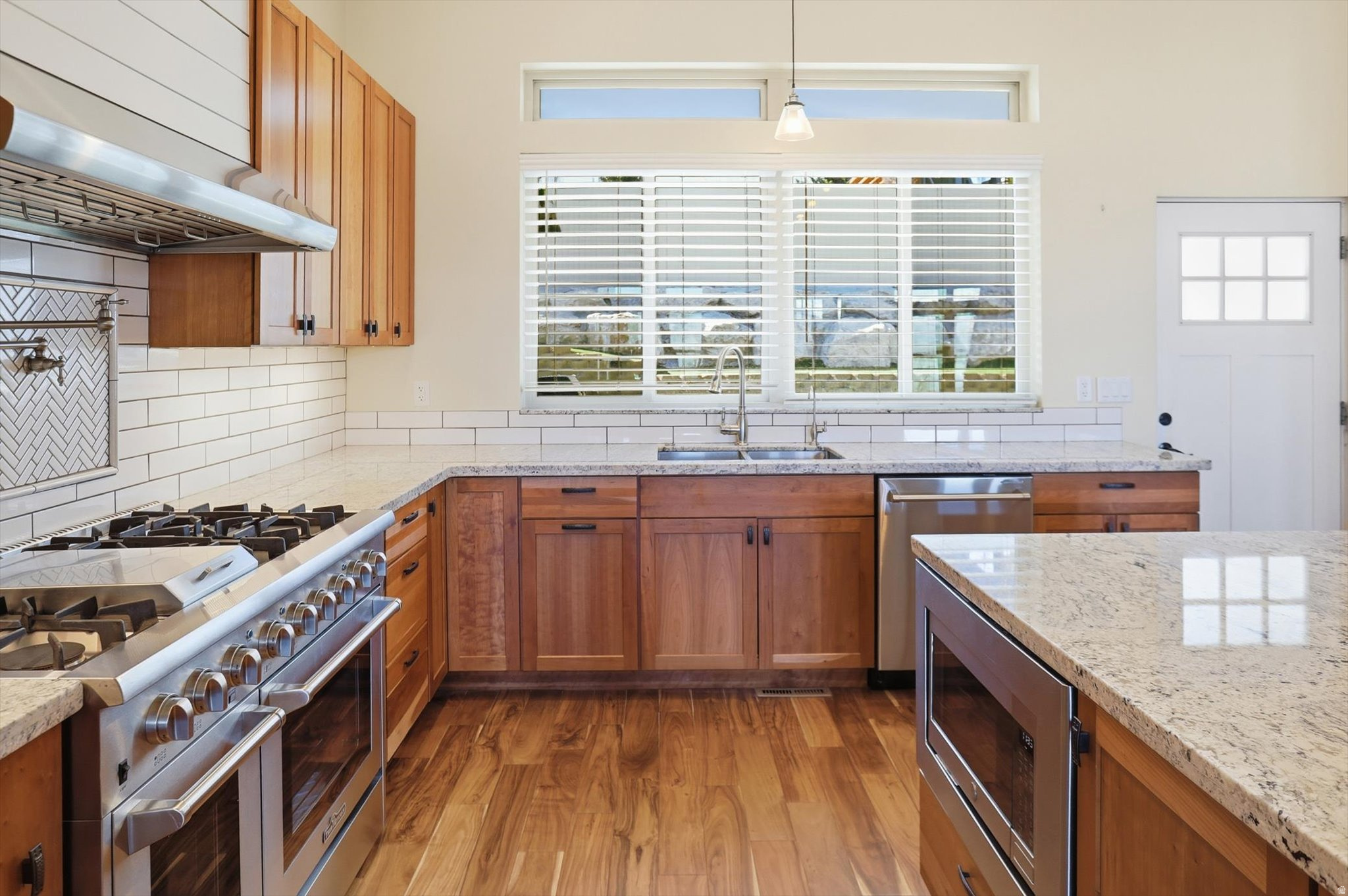 HARBOR BAY PHASE 4 - Residential