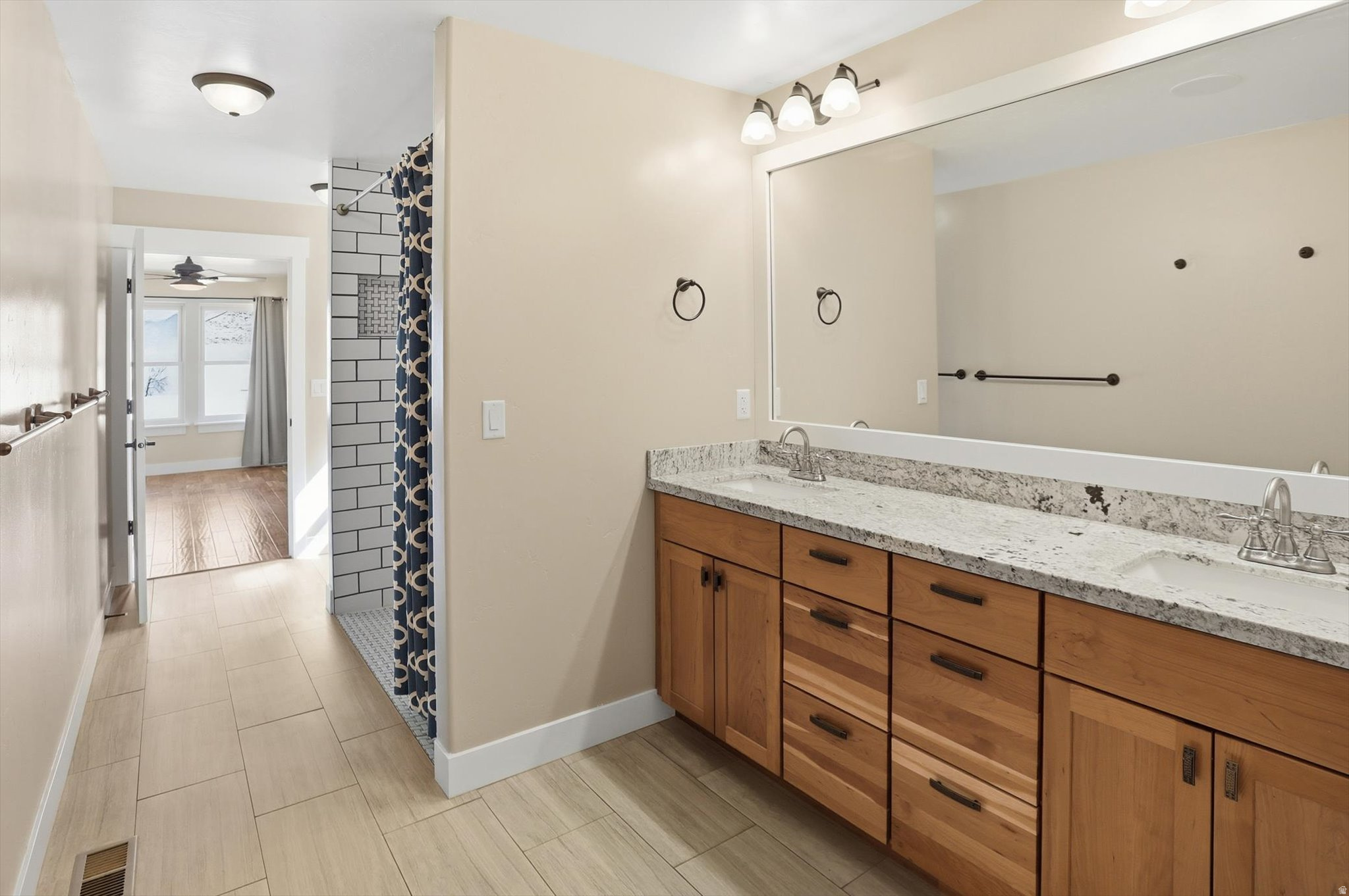 HARBOR BAY PHASE 4 - Residential