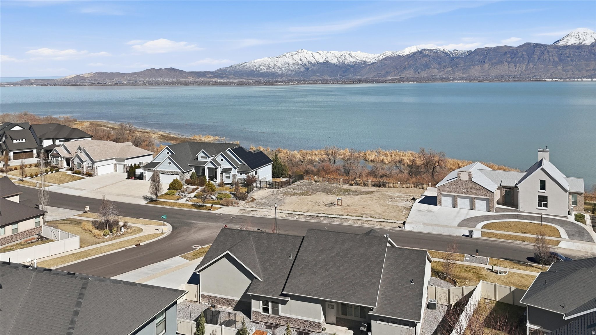 HARBOR BAY PHASE 4 - Residential