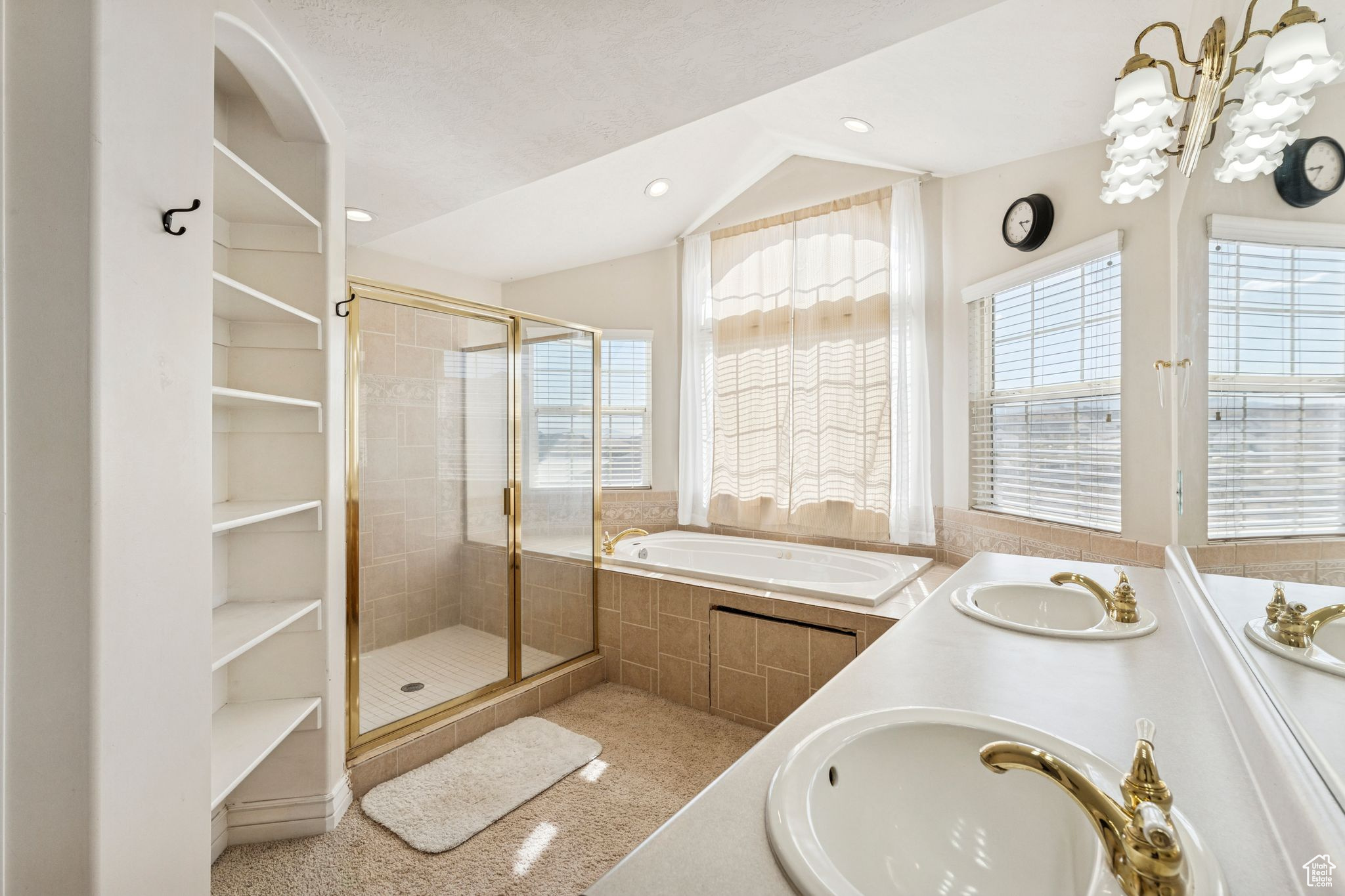 NORTH RANCH - Residential