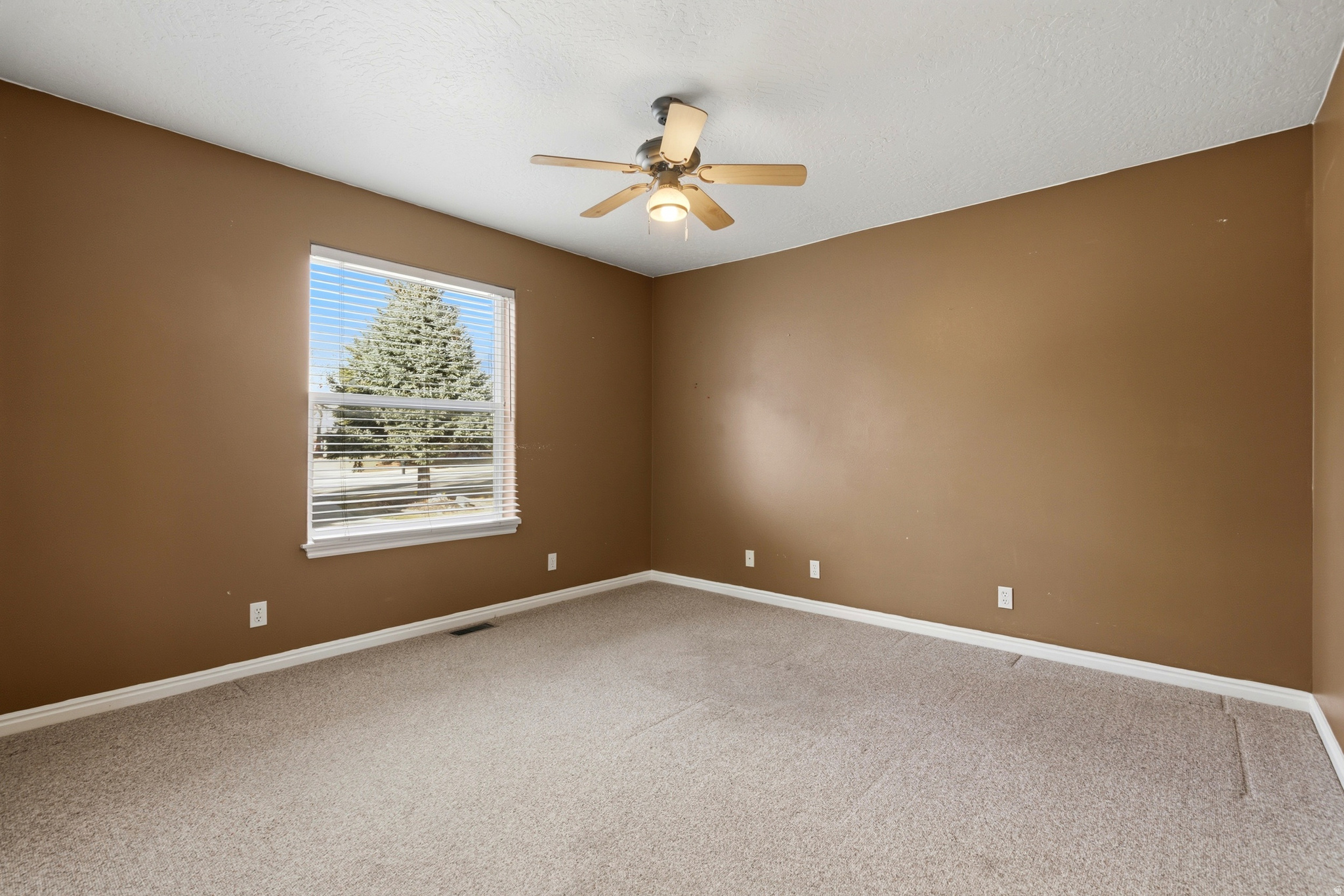 MOUNTAIN VIEW ESTATES - Residential