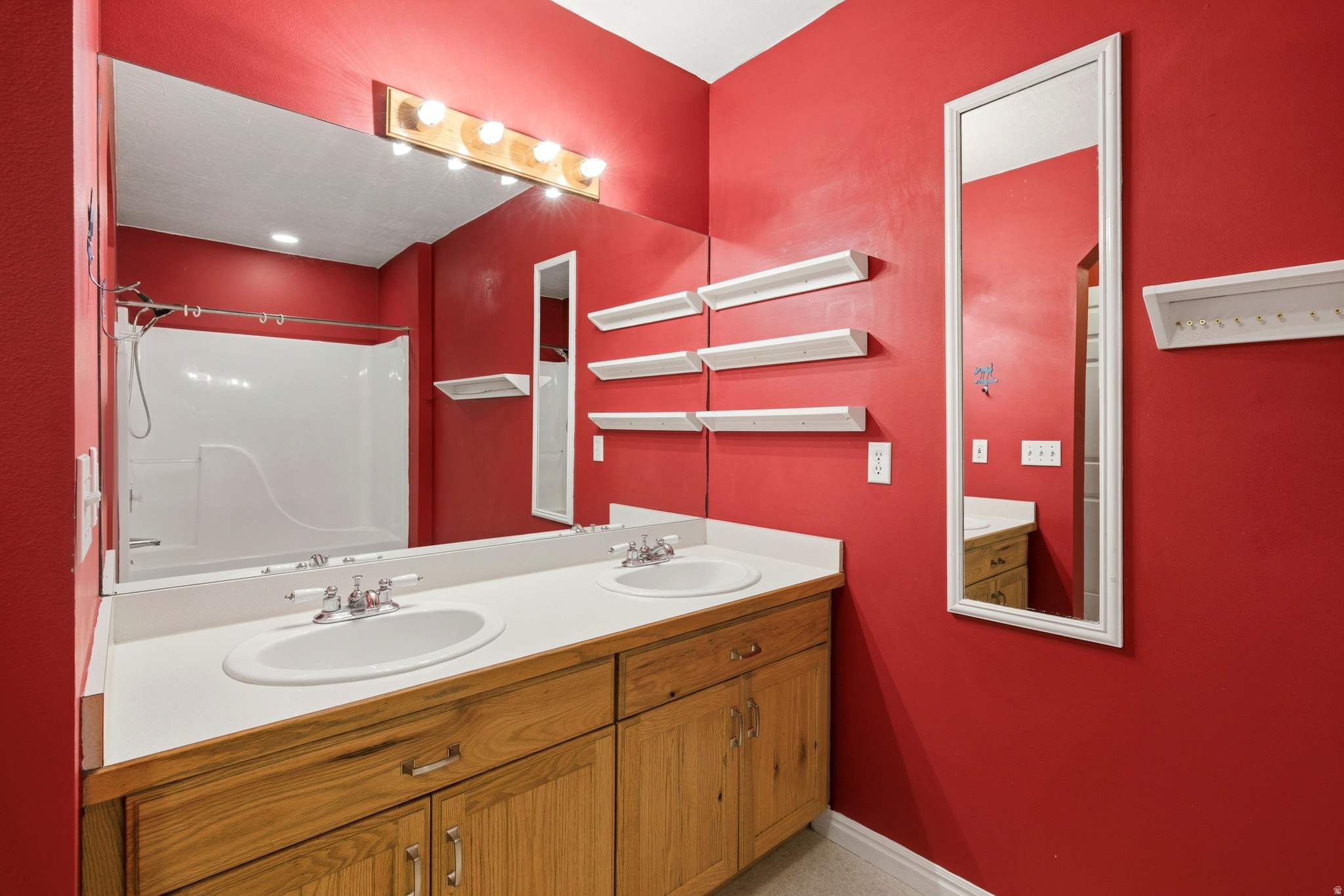 MOUNTAIN VIEW ESTATES - Residential