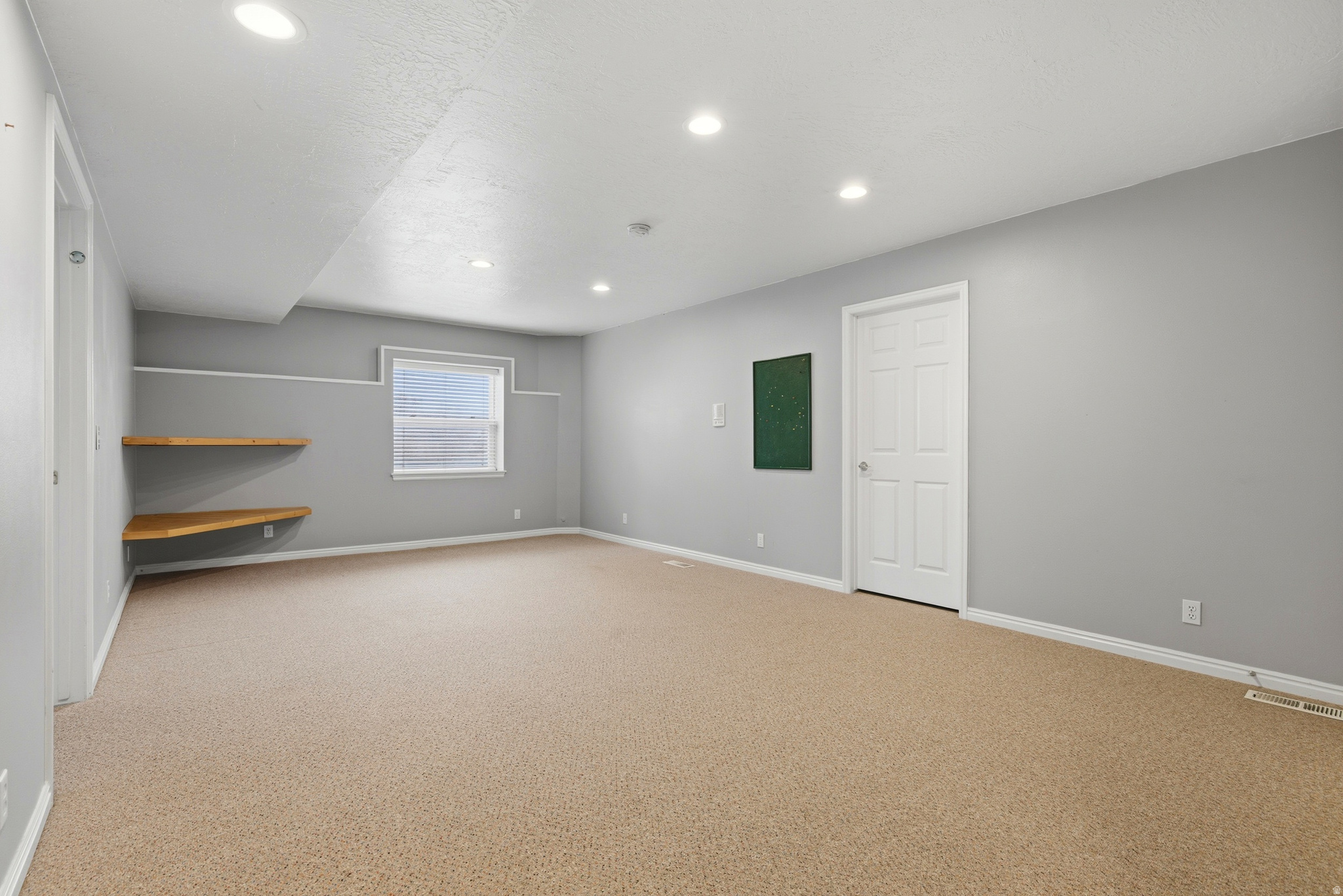 MOUNTAIN VIEW ESTATES - Residential