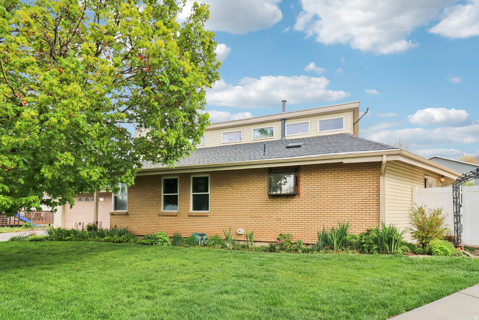 WINDSOR PARK - Residential