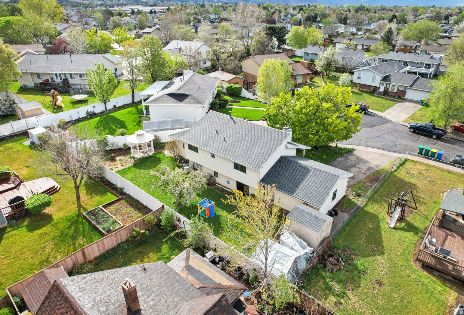 WINDSOR PARK - Residential