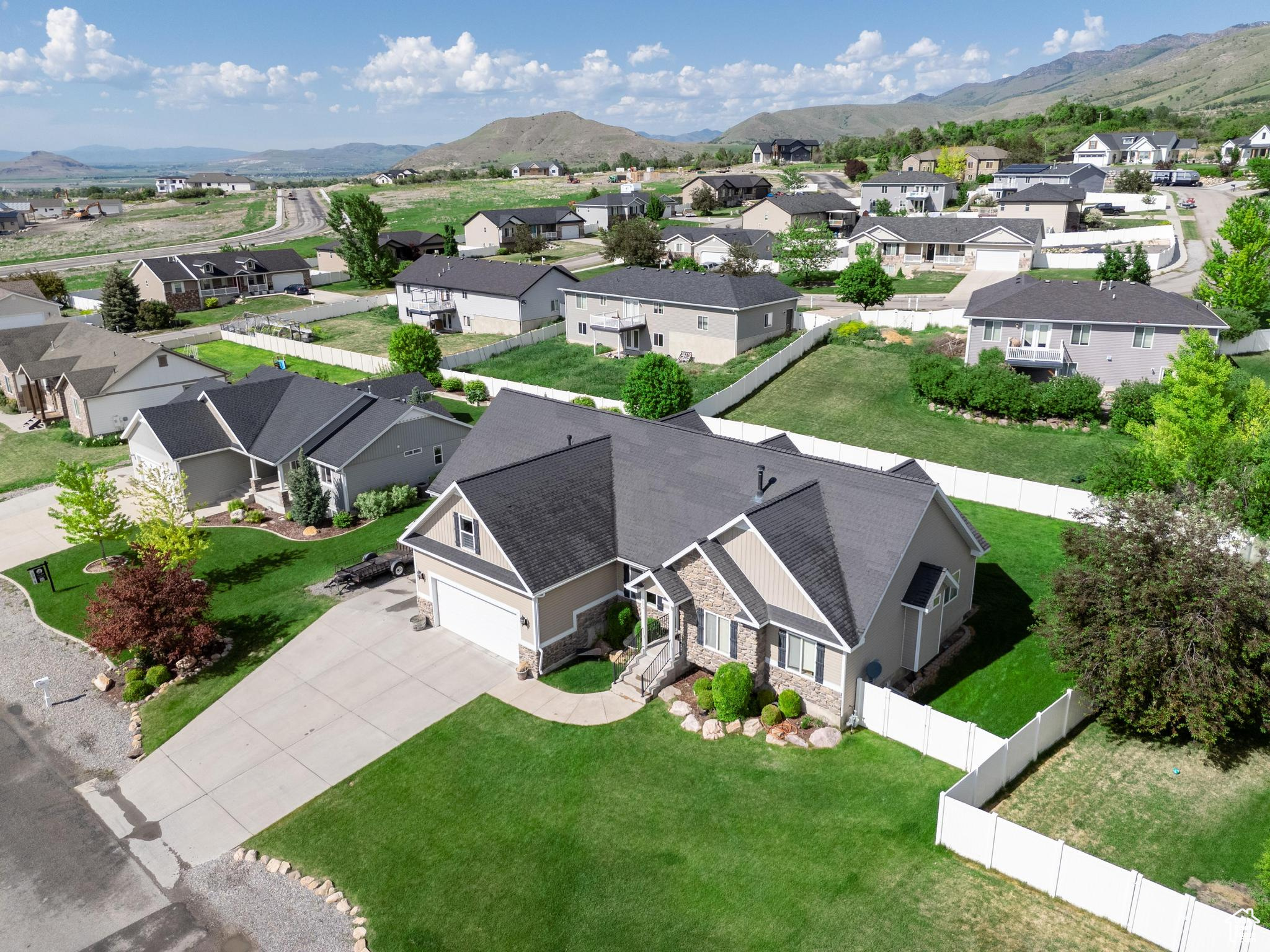 CHERRY CREEK HEIGHTS - Residential