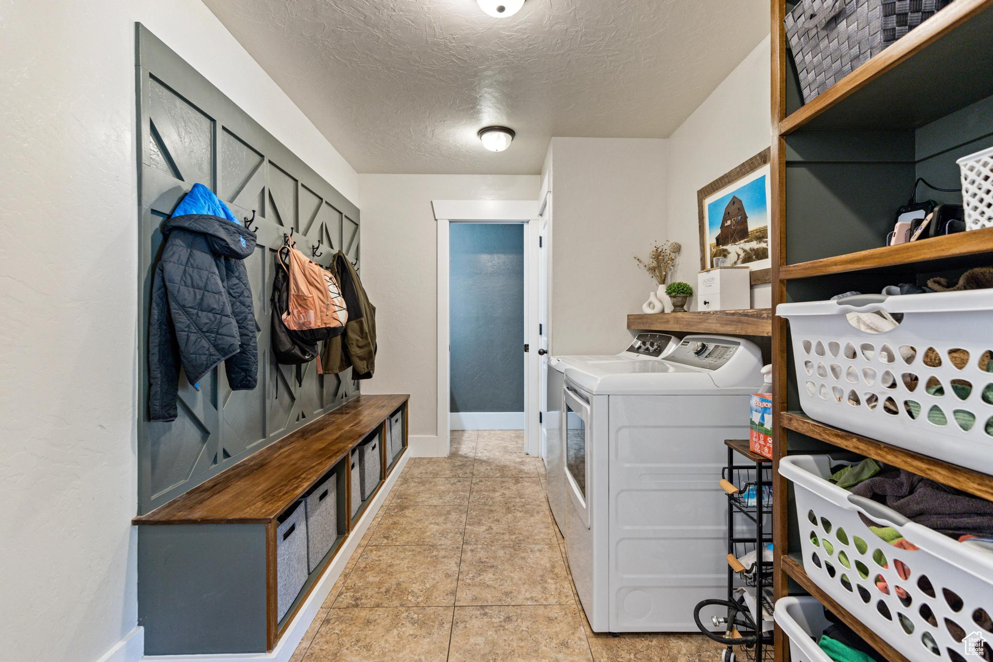 CHERRY CREEK HEIGHTS - Residential