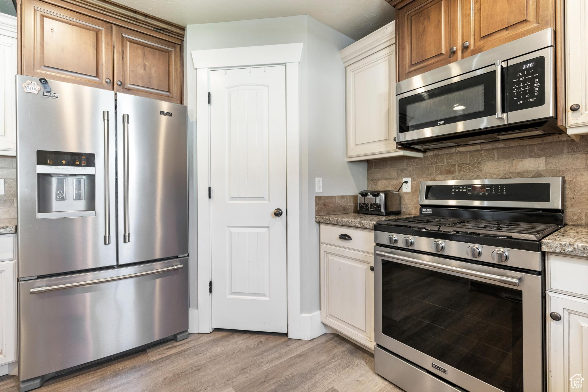 CHERRY CREEK HEIGHTS - Residential