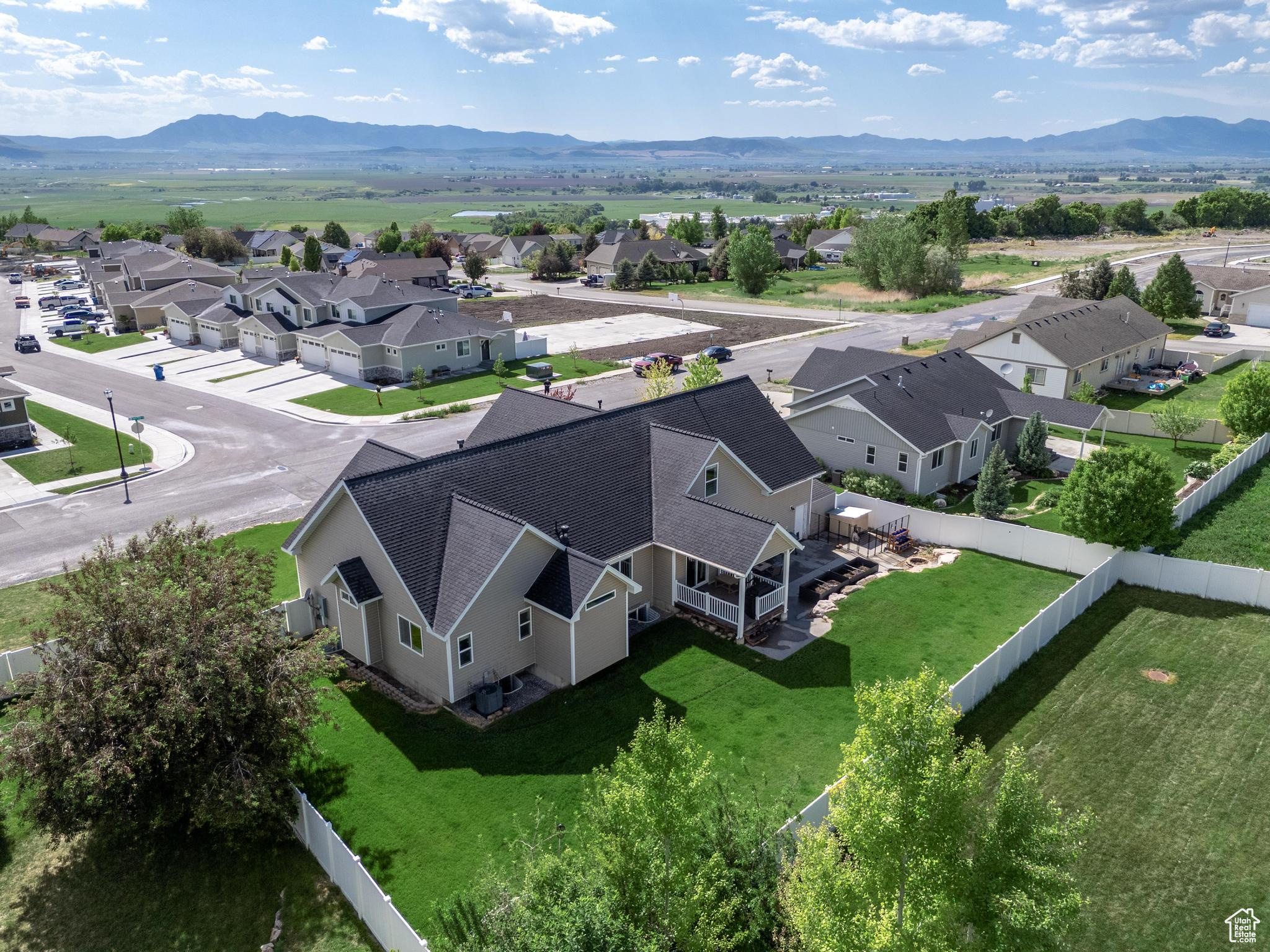 CHERRY CREEK HEIGHTS - Residential