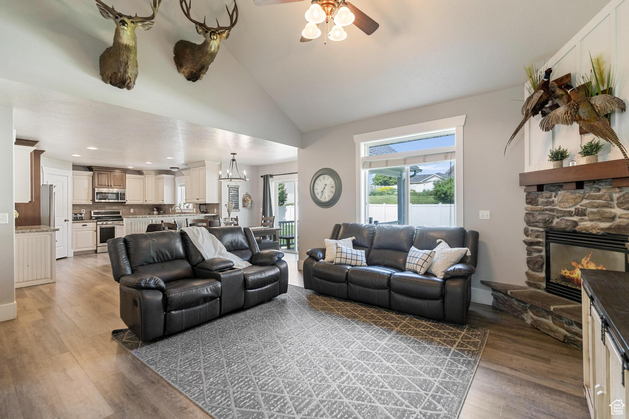CHERRY CREEK HEIGHTS - Residential