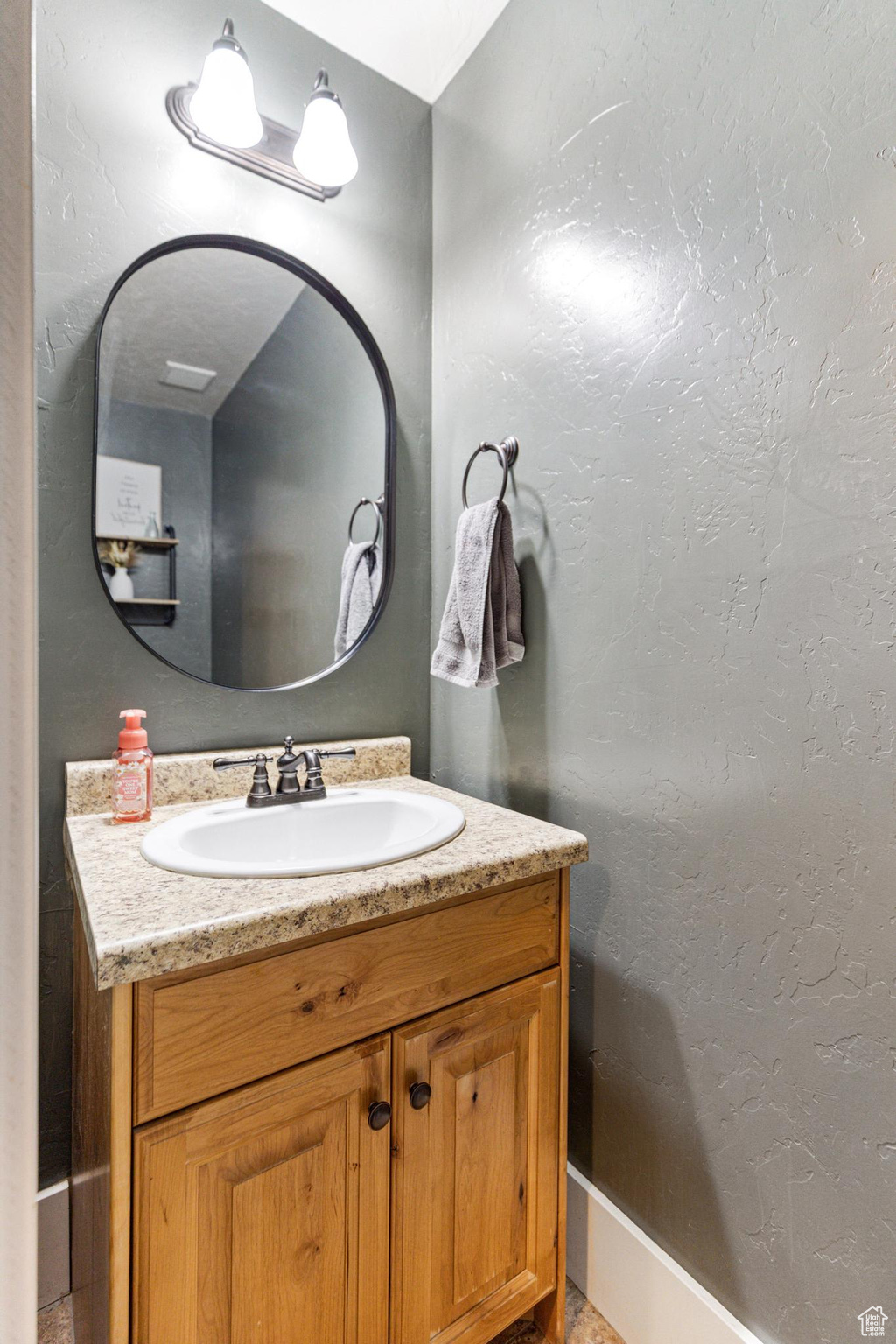 CHERRY CREEK HEIGHTS - Residential