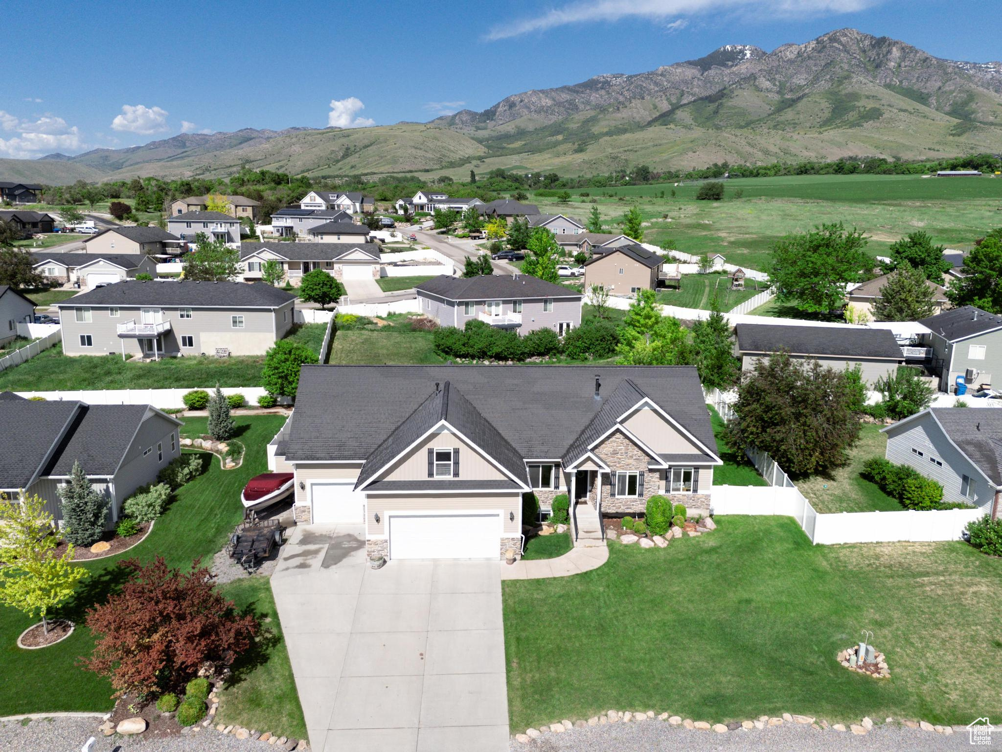 CHERRY CREEK HEIGHTS - Residential