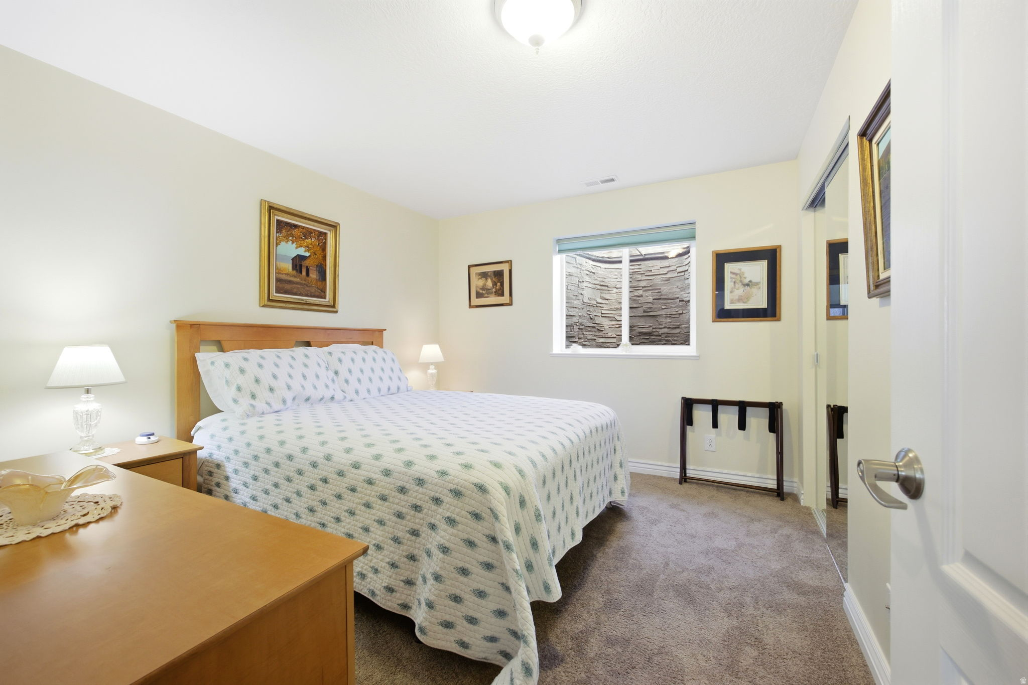 WHISPERING WILLOW - Residential