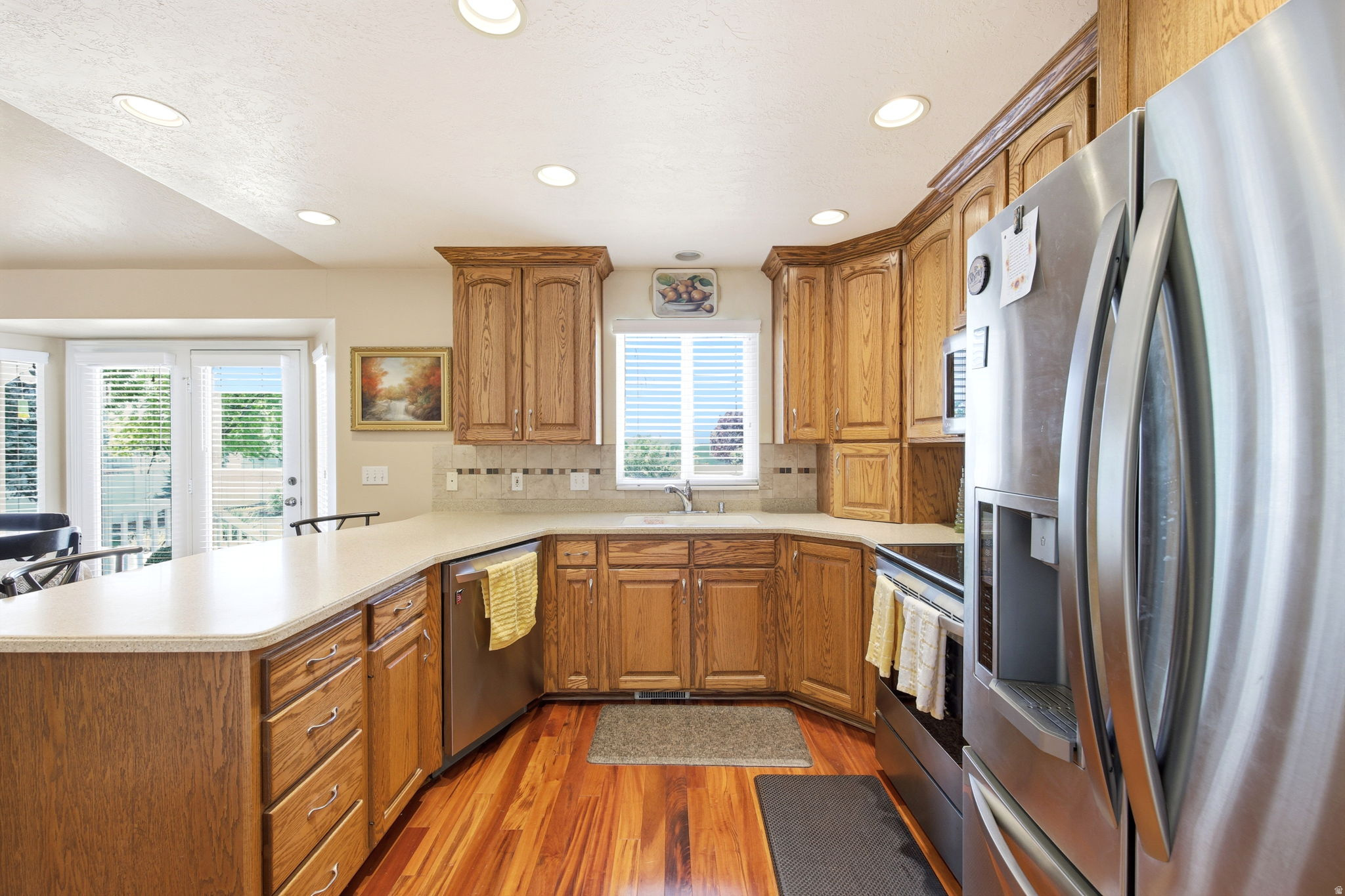 WHISPERING WILLOW - Residential