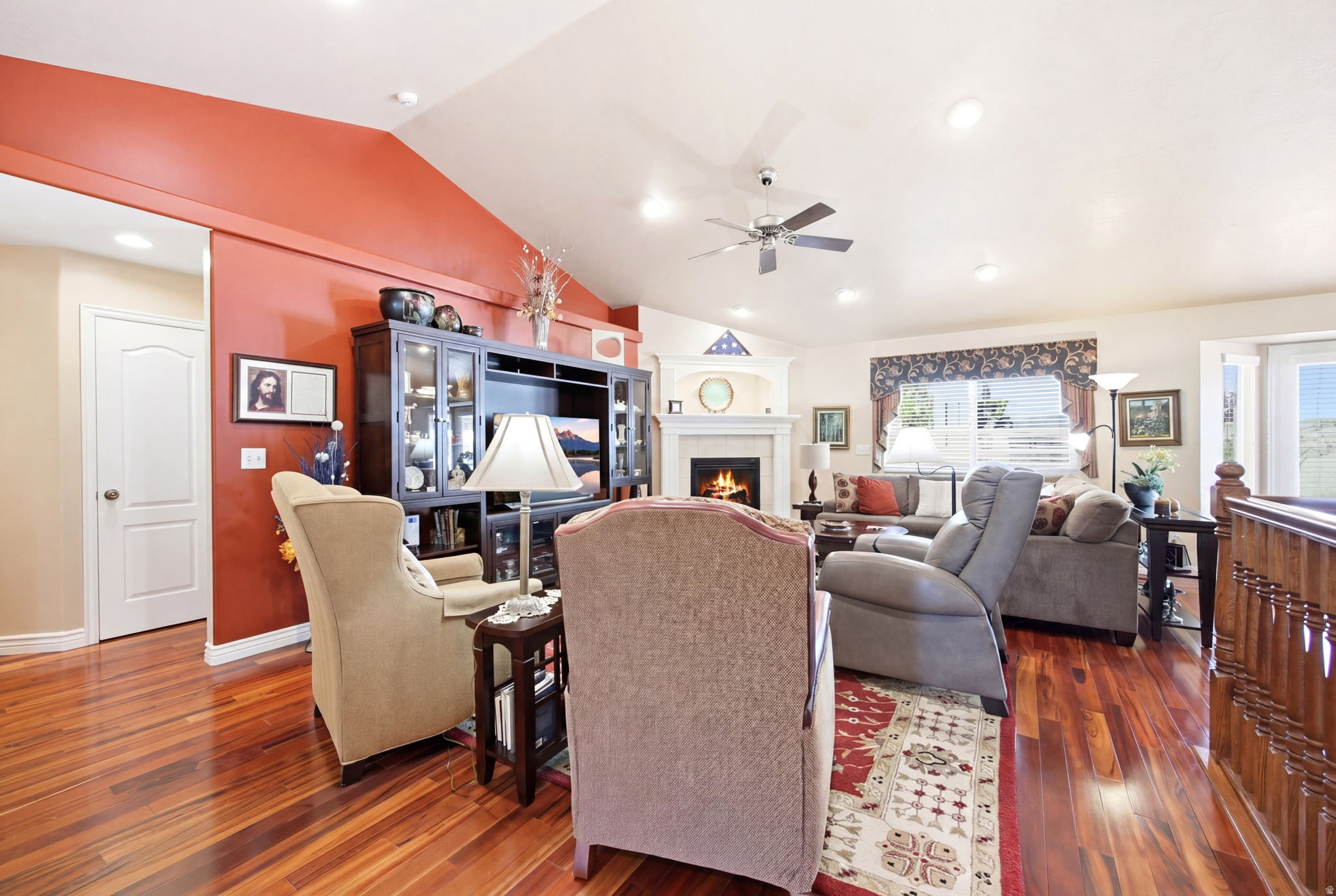 WHISPERING WILLOW - Residential