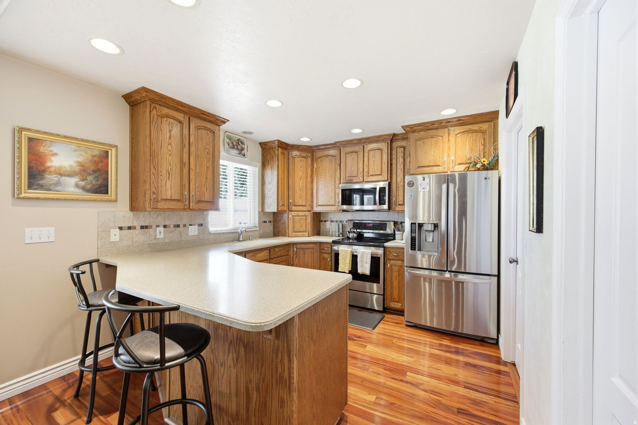 WHISPERING WILLOW - Residential