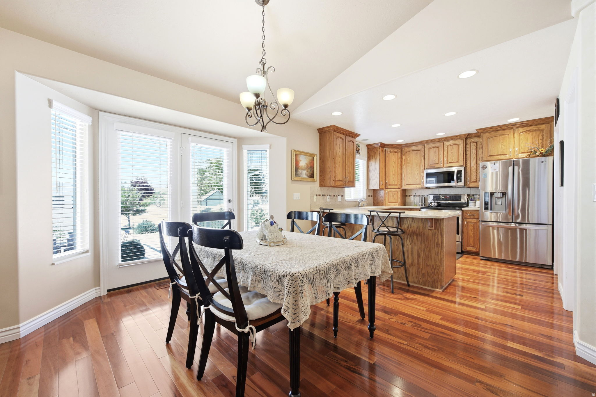 WHISPERING WILLOW - Residential
