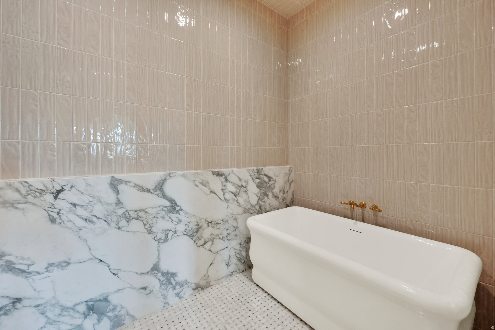 MAPLE LEAF COVE - Residential