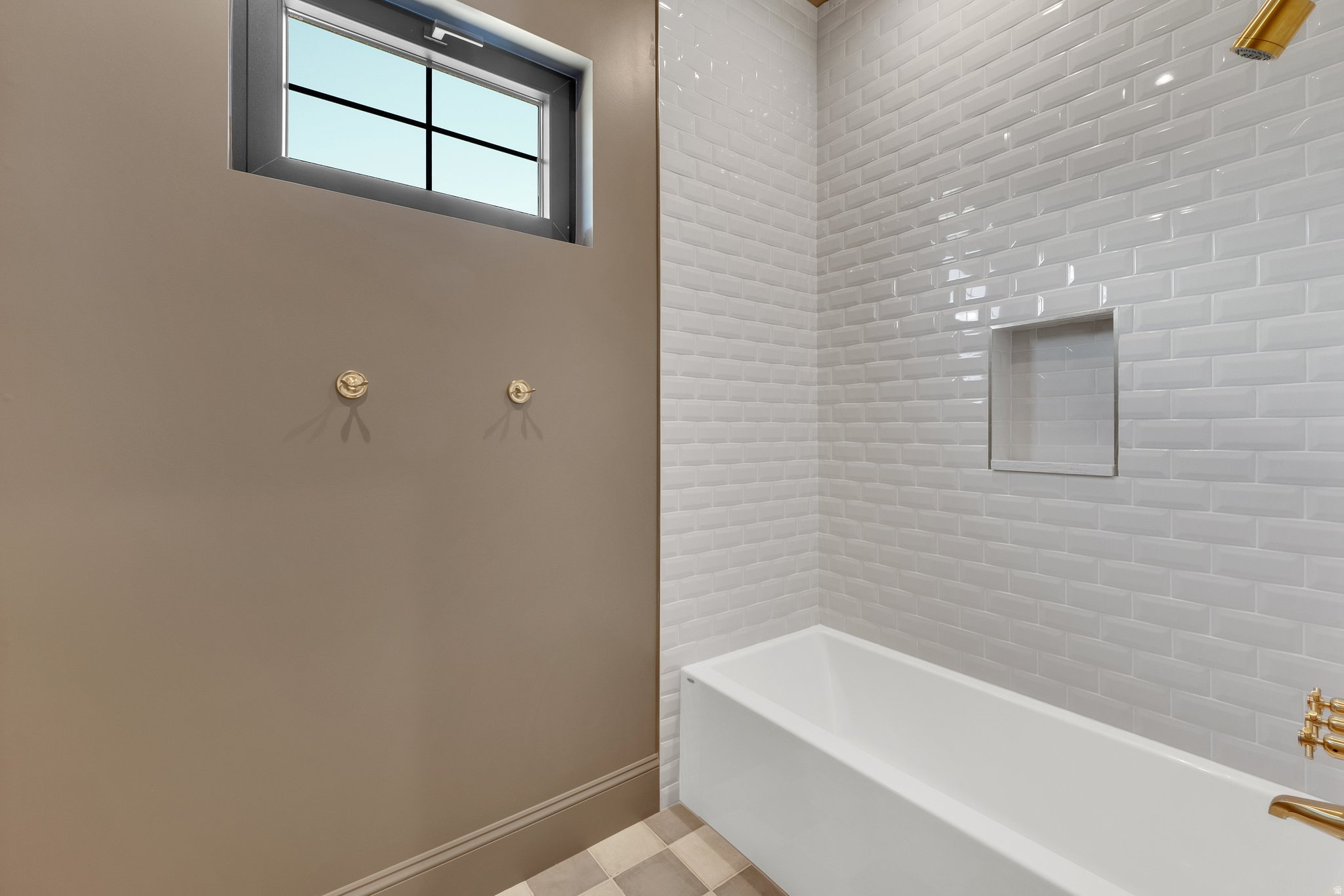 MAPLE LEAF COVE - Residential