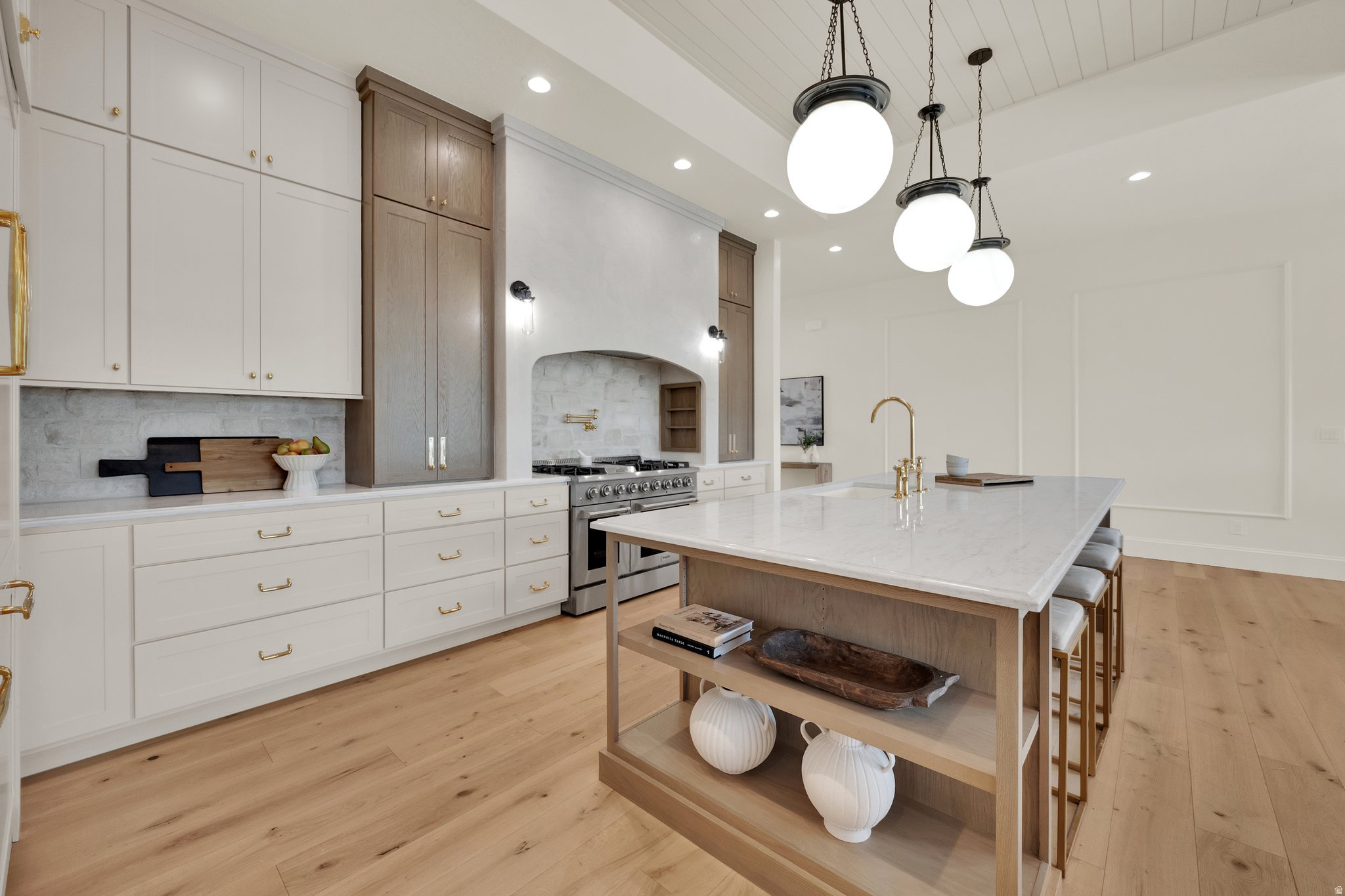 MAPLE LEAF COVE - Residential