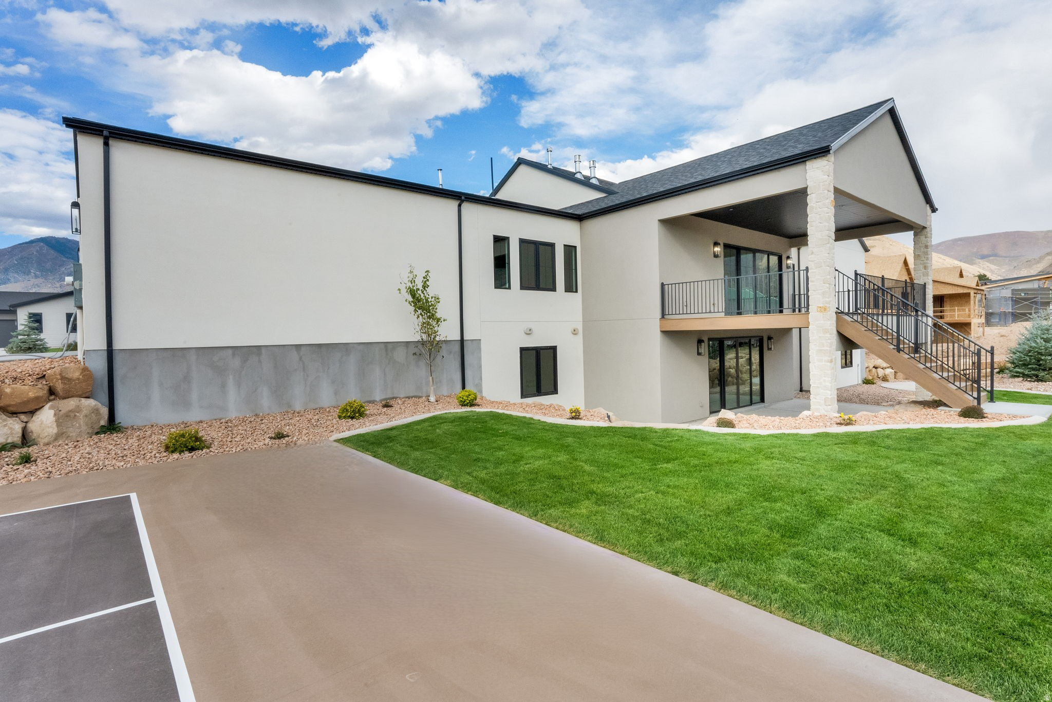 MAPLE LEAF COVE - Residential