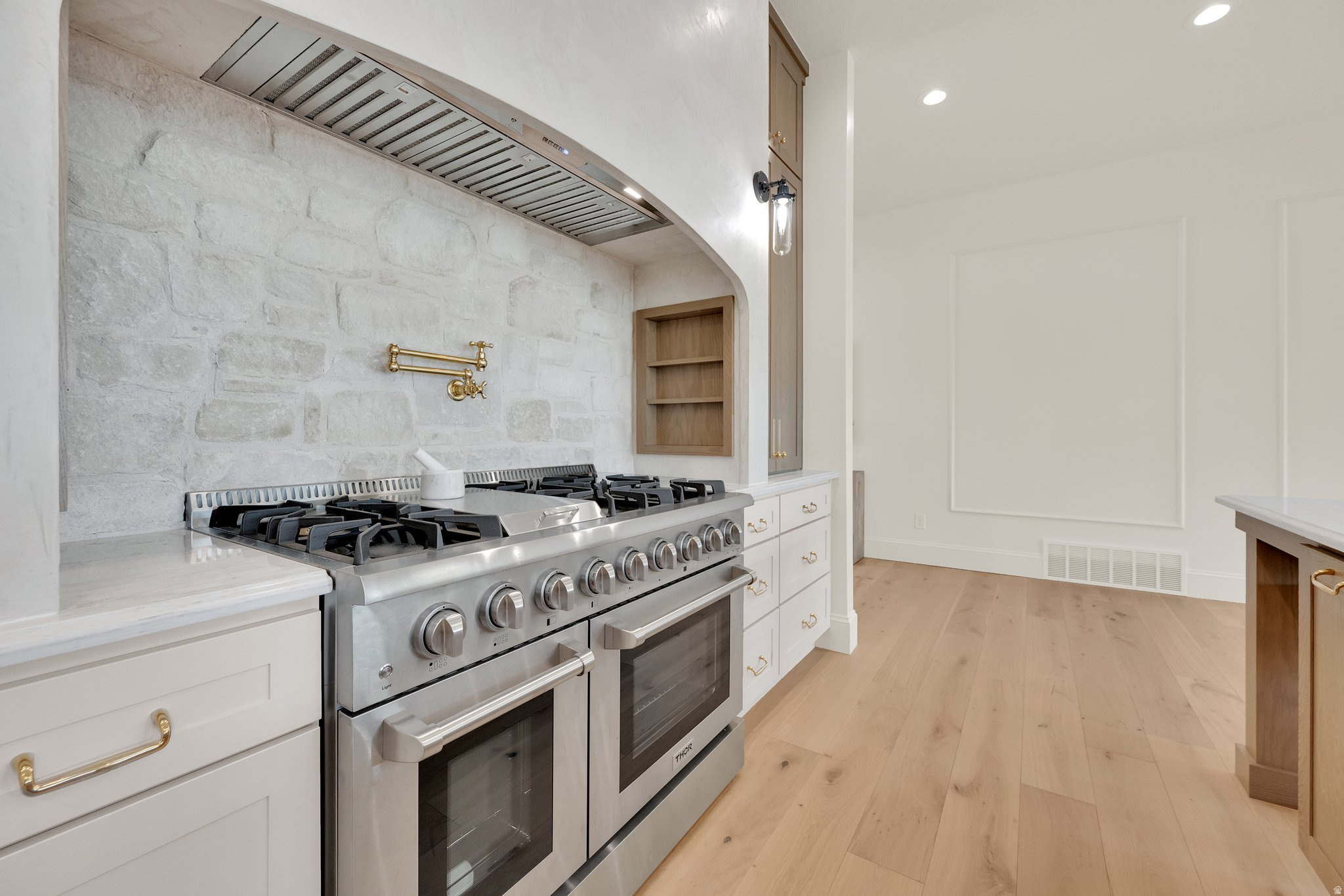 MAPLE LEAF COVE - Residential