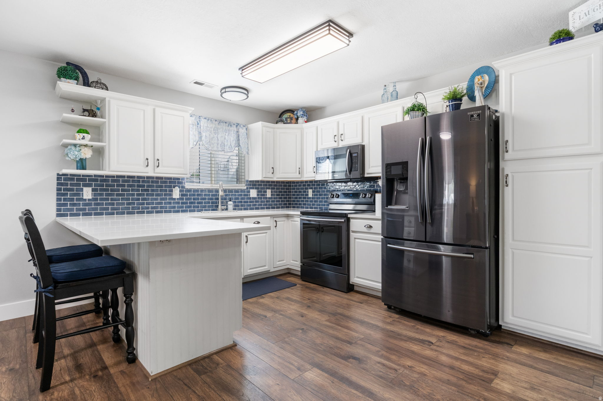 PETEETNEET ESTATES - Residential