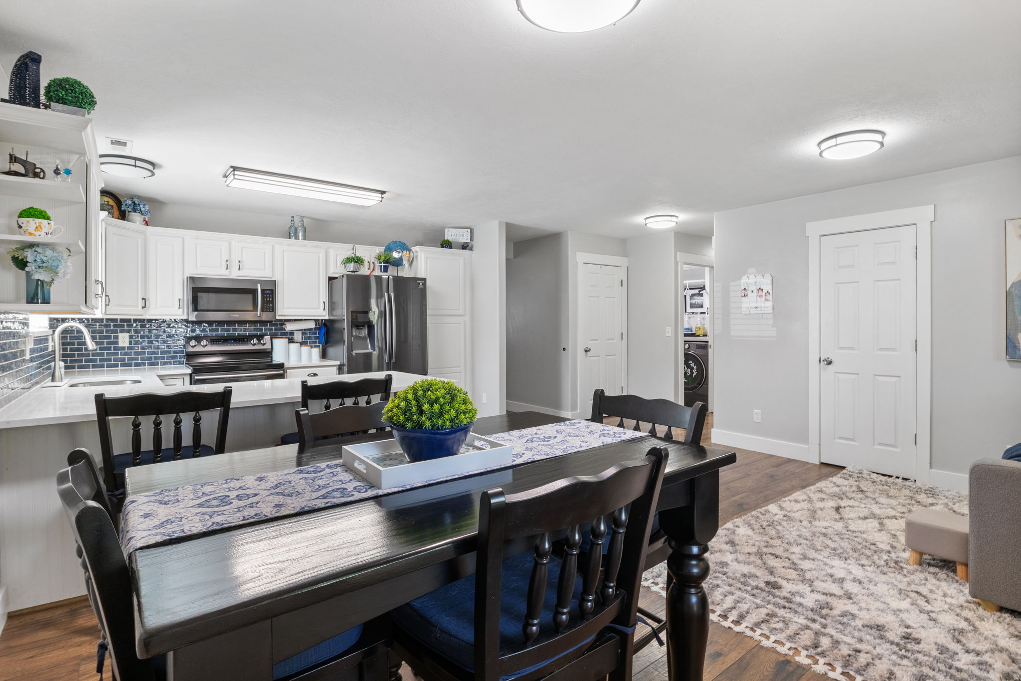 PETEETNEET ESTATES - Residential