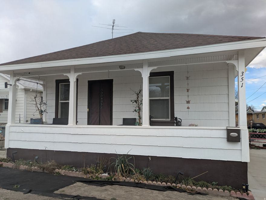 Charming home with a stunning garden potential!  The spacious fenced yard is perfect for outdoor entertaining or relaxation. Two beautifully appointed bathrooms add to the home's comfort and functionality. Conveniently located close to town, this well-priced gem has been lovingly maintained and is ready for its next owner. Don't miss out on this great opportunity!"