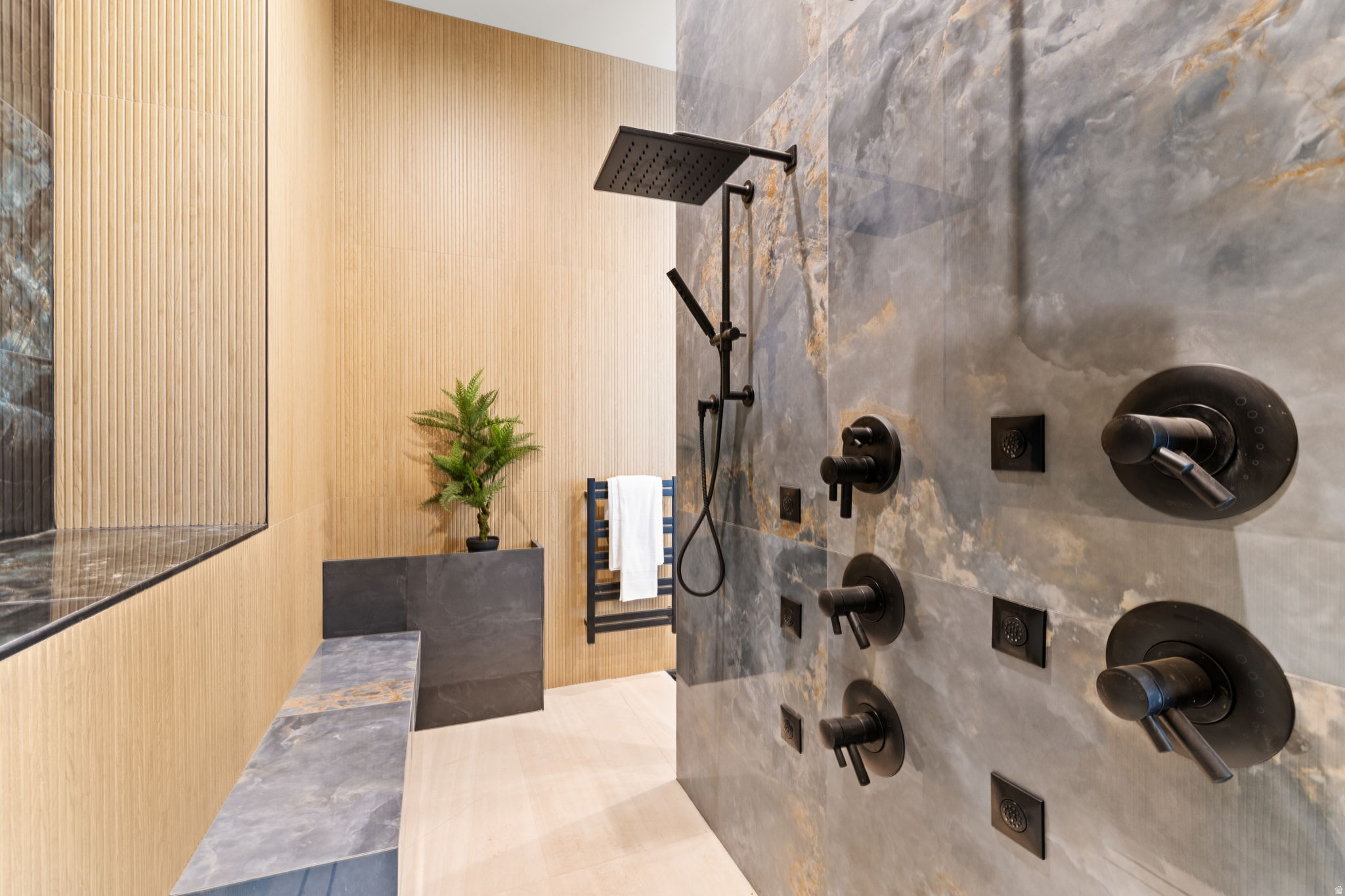 SUMMIT PARK - Residential