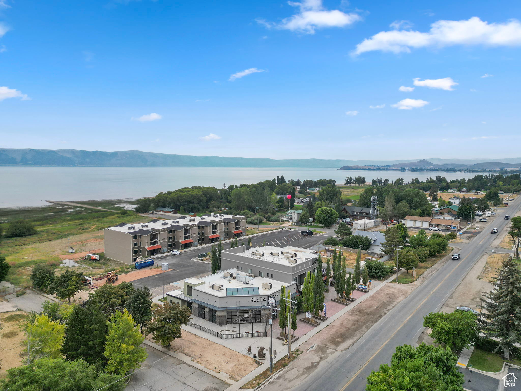 GARDEN CITY LAKE RESIDENCES - Residential