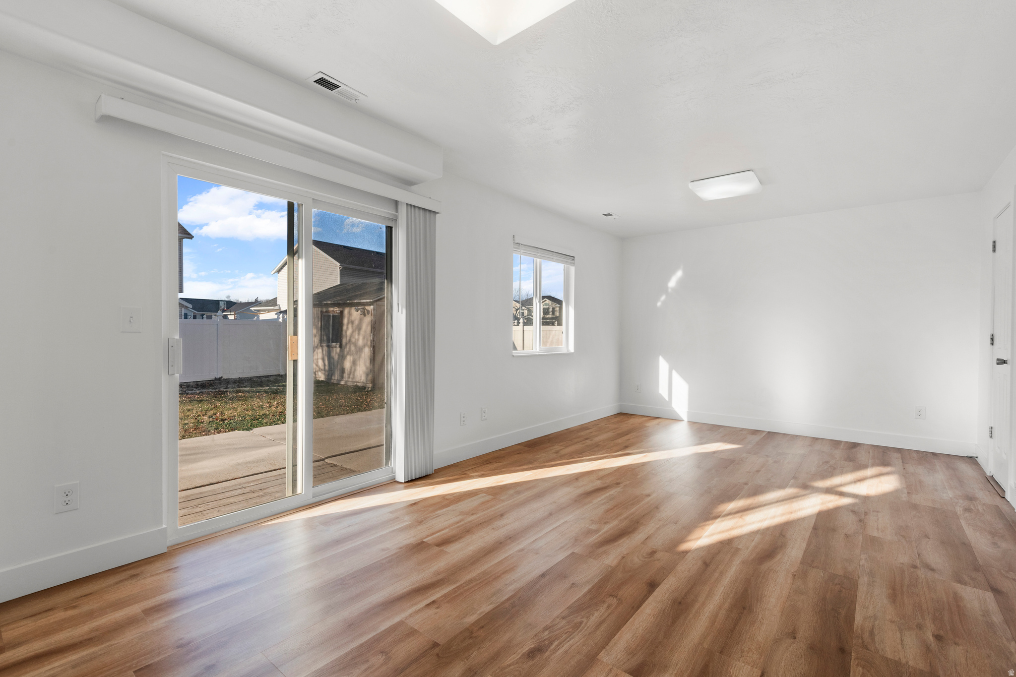 CREEKWOOD - Residential