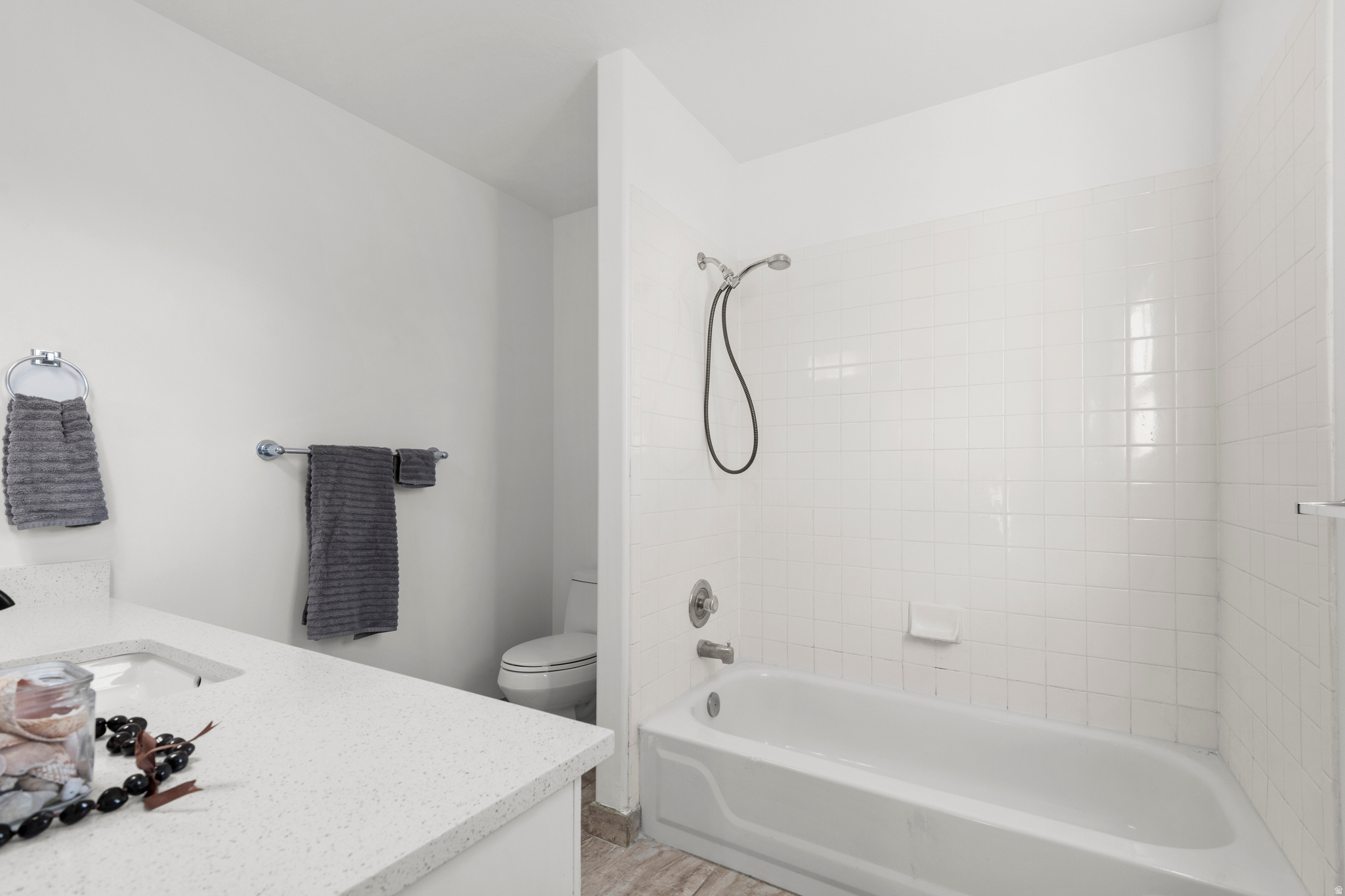 CREEKWOOD - Residential