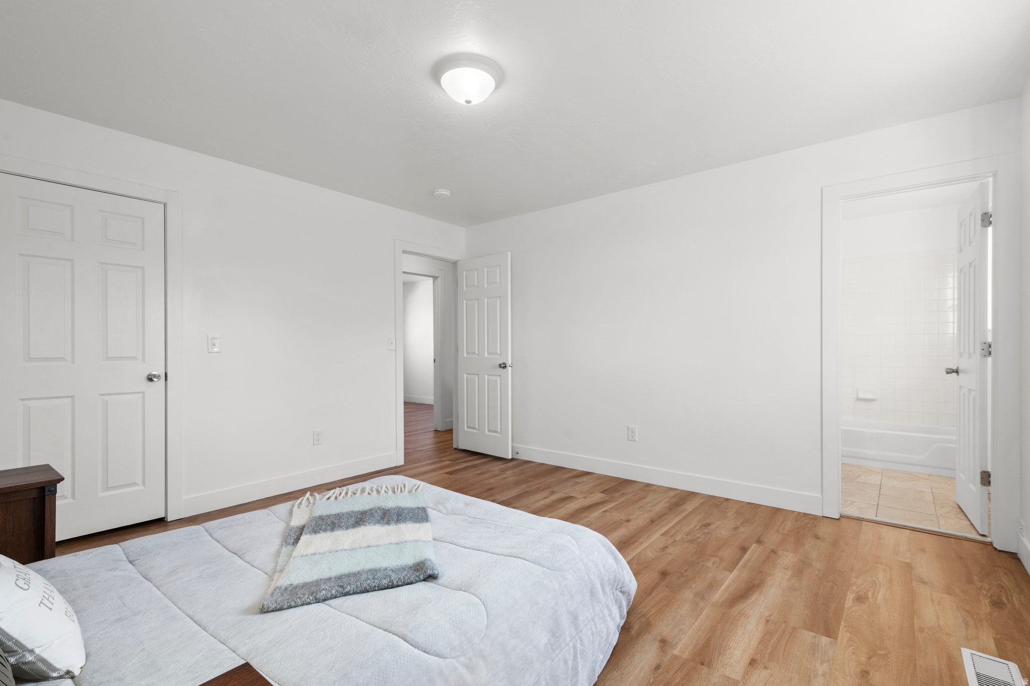 CREEKWOOD - Residential