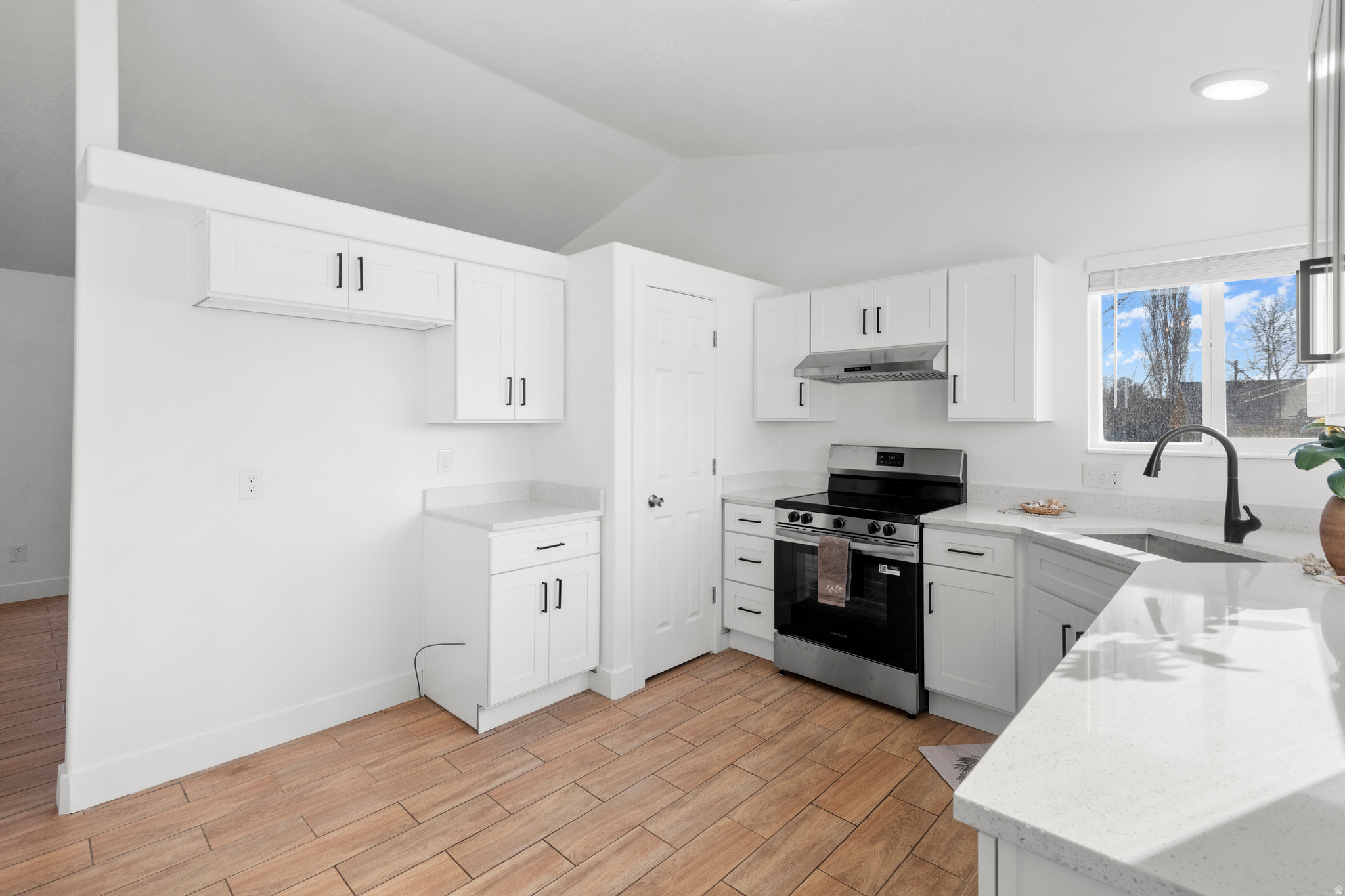 CREEKWOOD - Residential