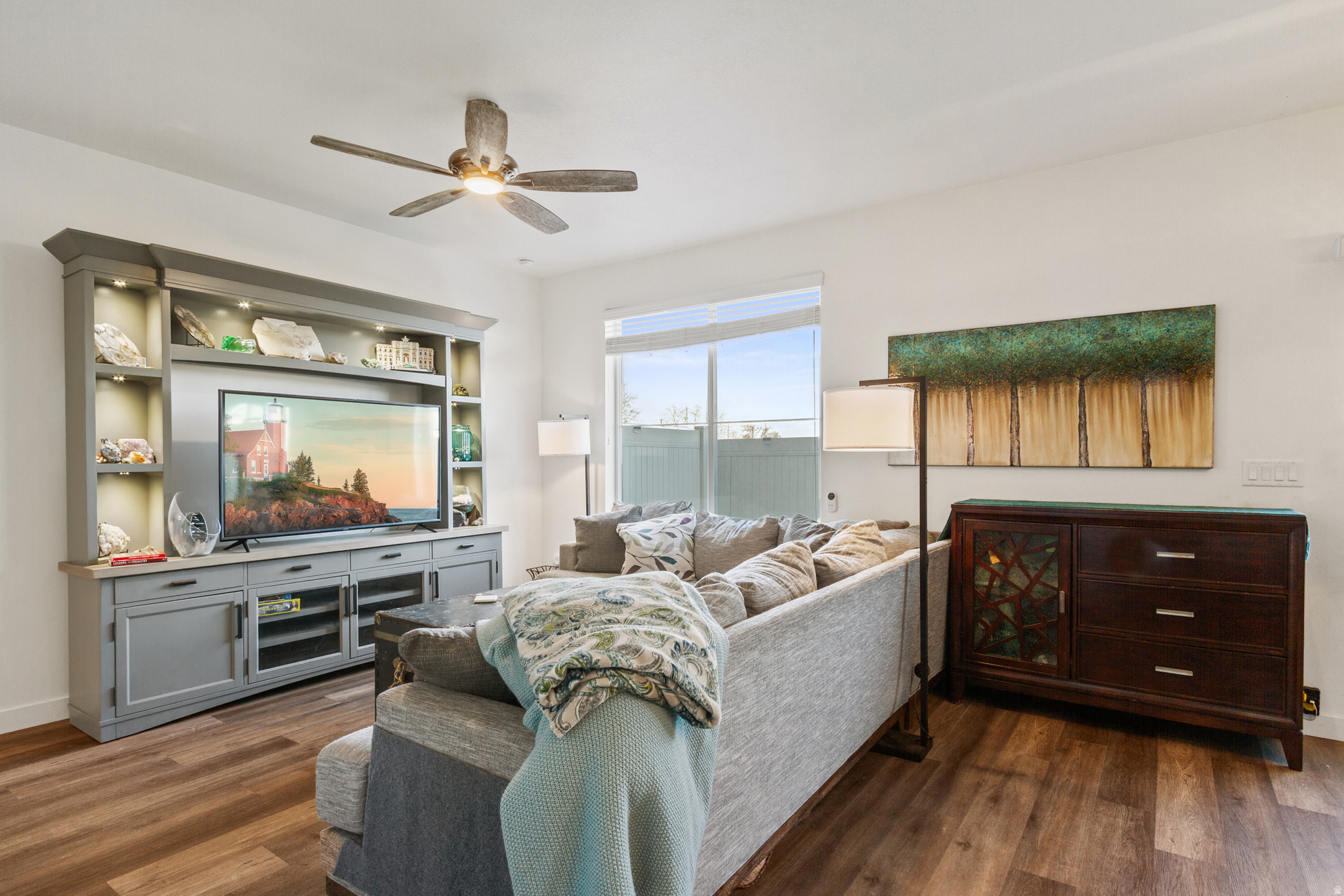 COURTYARD AT GREEN - Residential