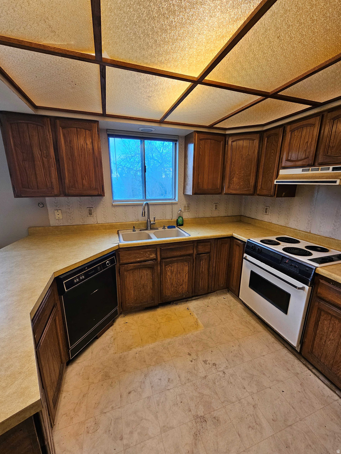 CENTENNIAL ACRES - Residential