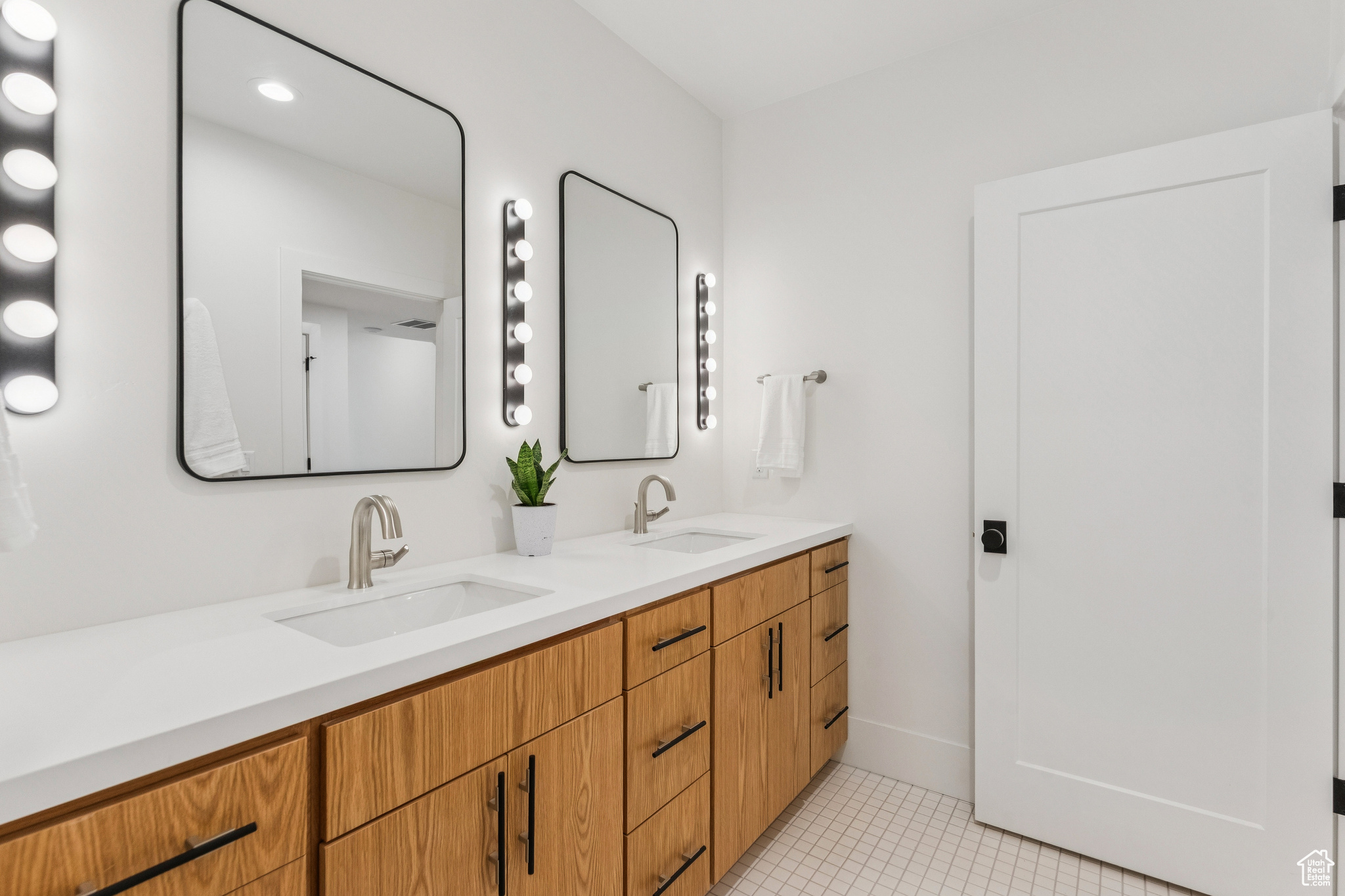 SILVER CREEK ESTATES - Residential