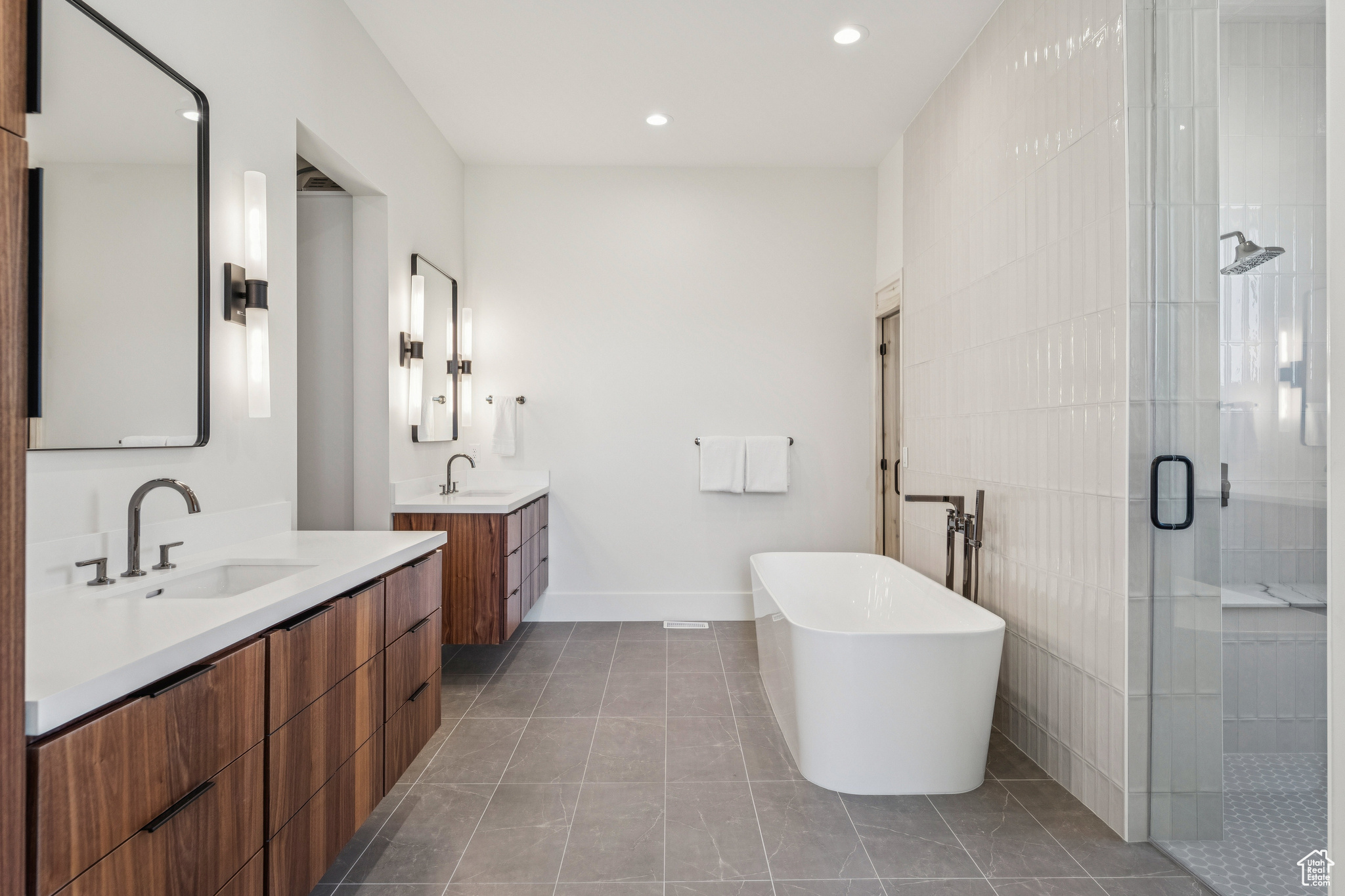 SILVER CREEK ESTATES - Residential