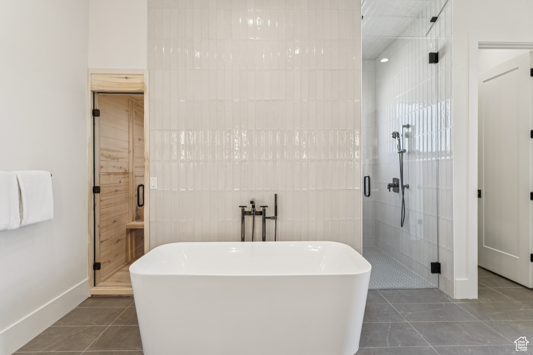 SILVER CREEK ESTATES - Residential
